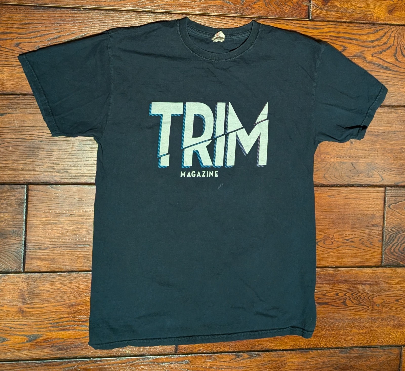 Rutgers University Trim Magazine Men&rsquo;s Unisex T-Shirt Size Medium