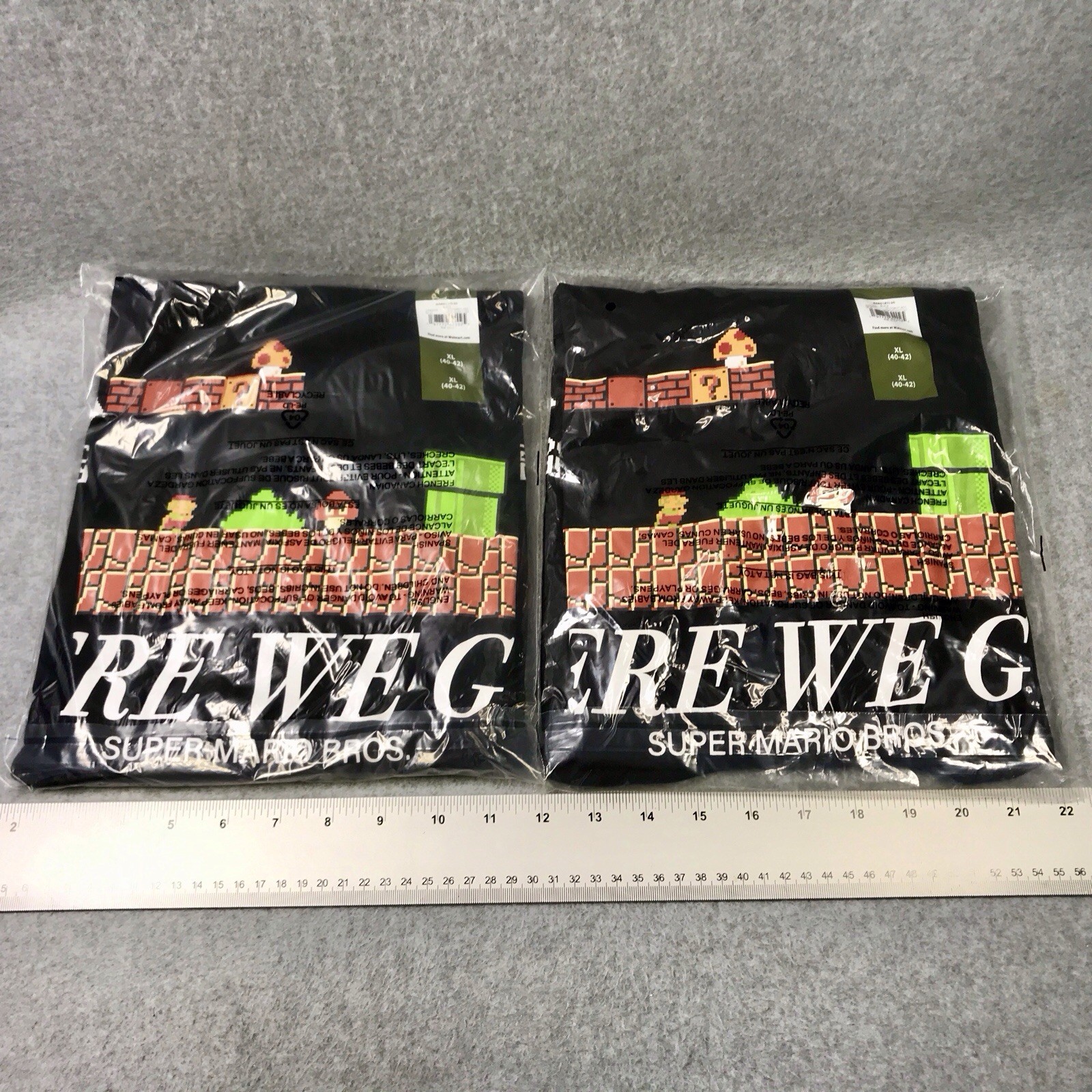 Lot of 2 Nintendo Super Mario Bros « Here We Go! » Graphic T-Shirt Men XL 40-42