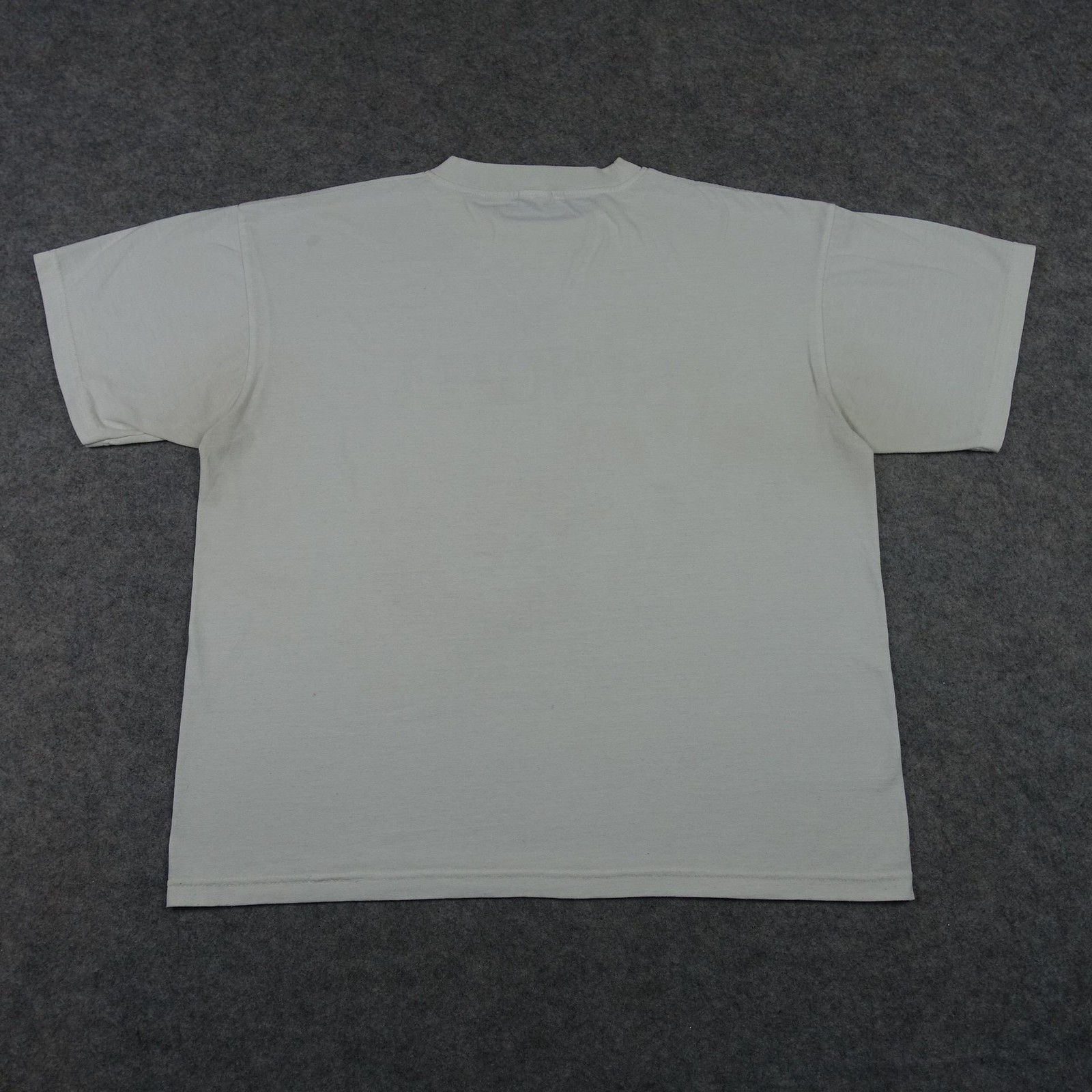 VINTAGE Singha Lager Beer Shirt Mens XL White Thailand Beer Brewery Graphic Tee