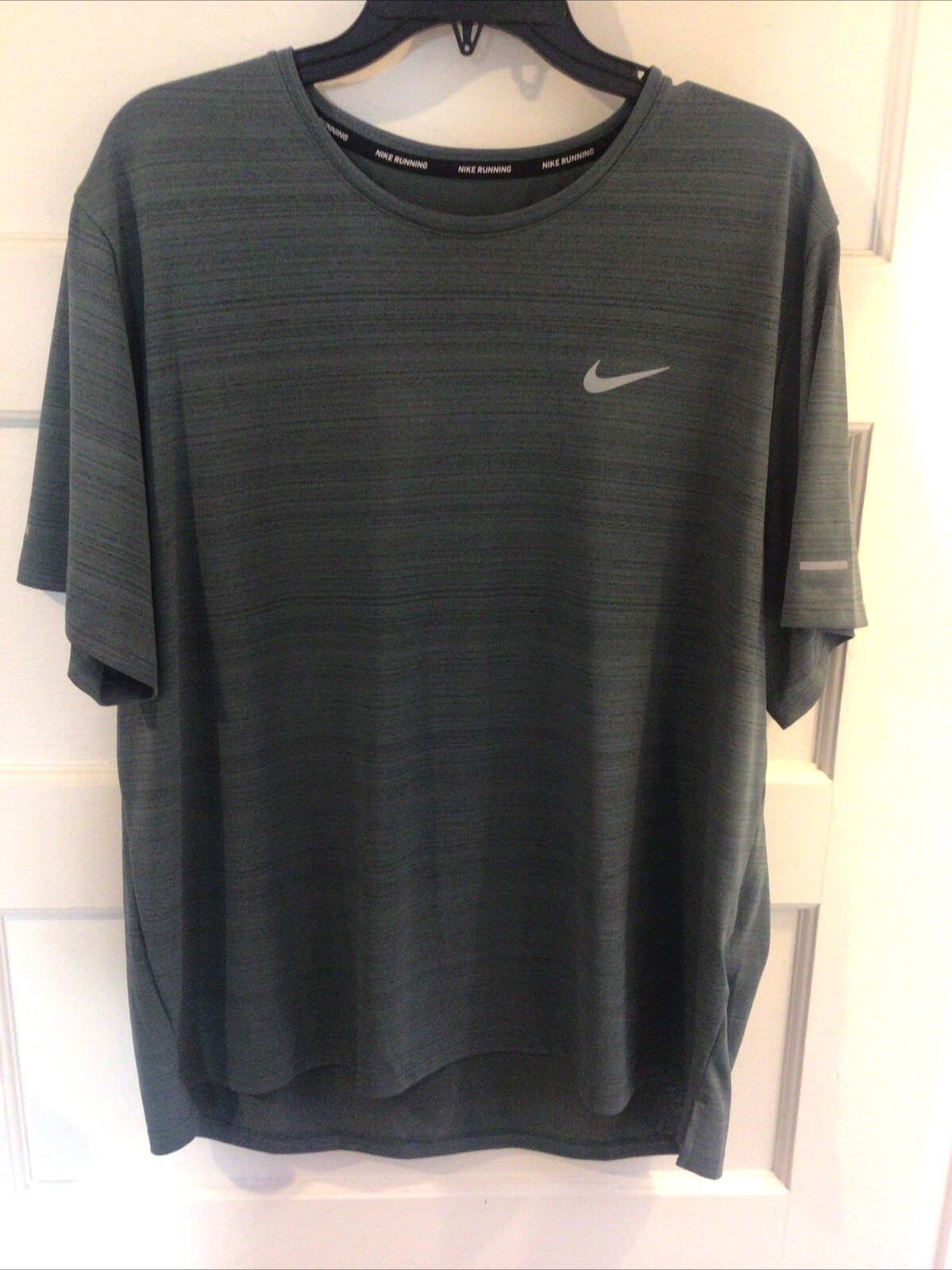 NIKE MEN’S XL DRI-FIT MILER T-SHIRT “Hasta/Reflective” Running Gym