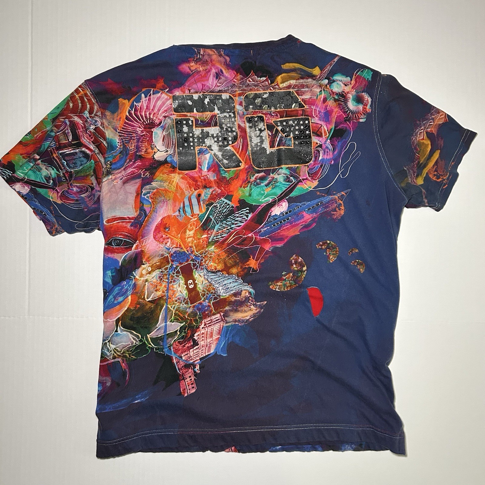 Robert Graham Downshift Limited Edition Graphic T Shirt Mens Medium Multicolor