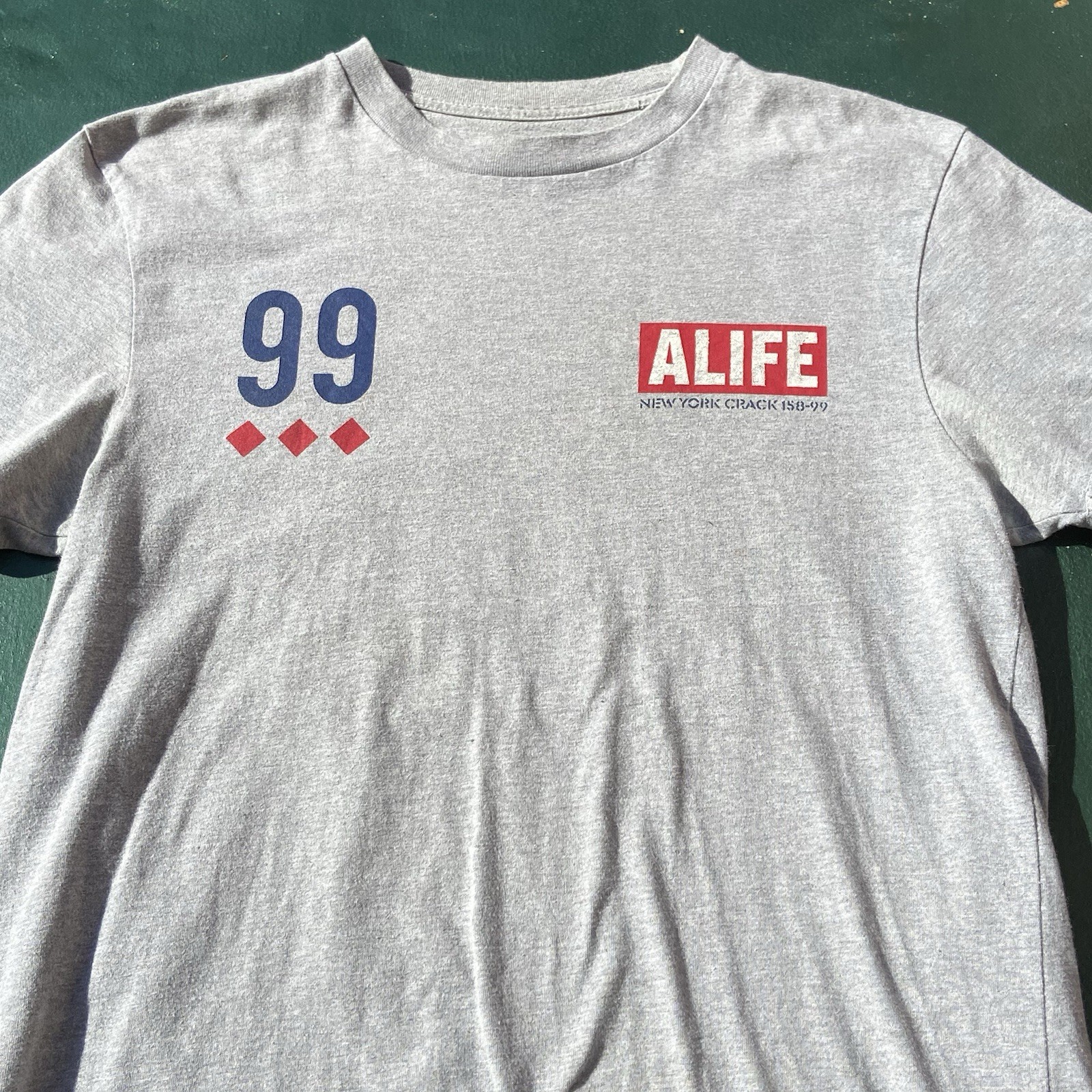 Alife New York T Shirt Men’s Medium Crack 158-99 Streetwear Skater Hip Hop