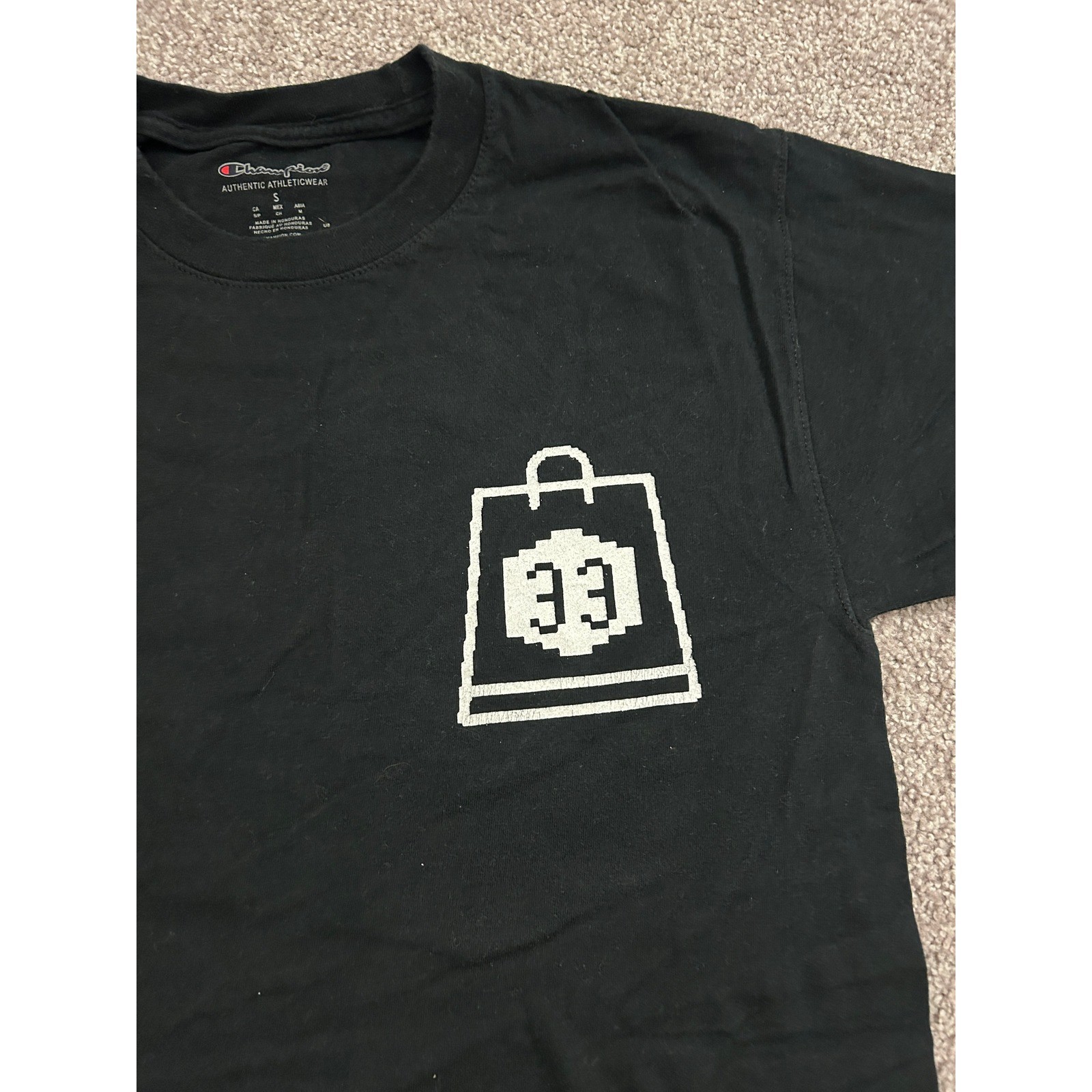 Champion T-Shirt Mens Small Black Excellent Waldos Forever Video Game Pixel Art