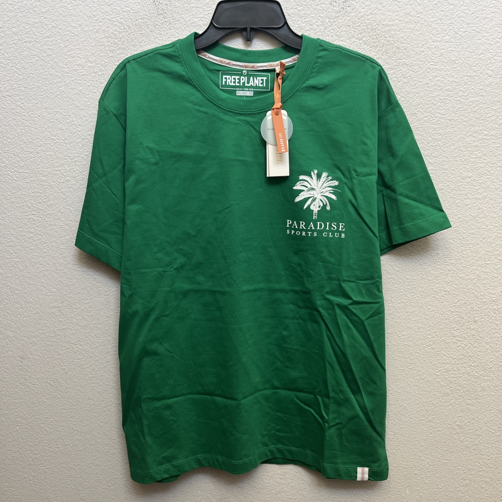 NEW Free Planet Men&rsquo;s Green T-Shirt Relaxed Fit Short Sleeve Crew Neck NWT Large