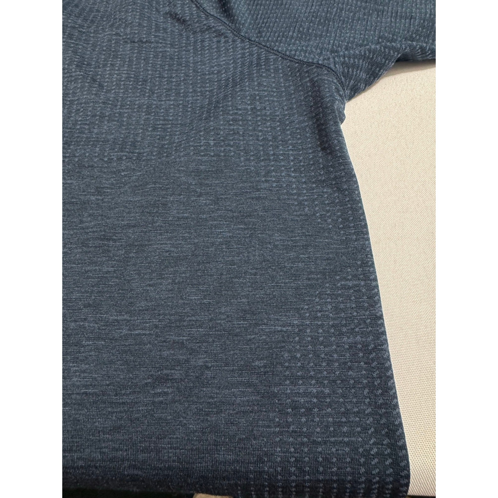 Lululemon Blue Workout Shirt Active Gear Mens XL 23×29