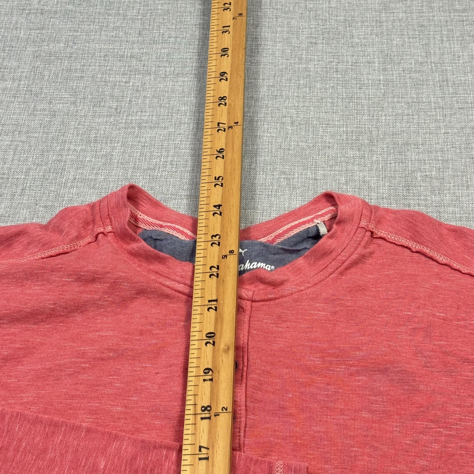 Tommy Bahama Shirt Mens Small Red Long Sleeve Henley Tagless Stretch Lightweight