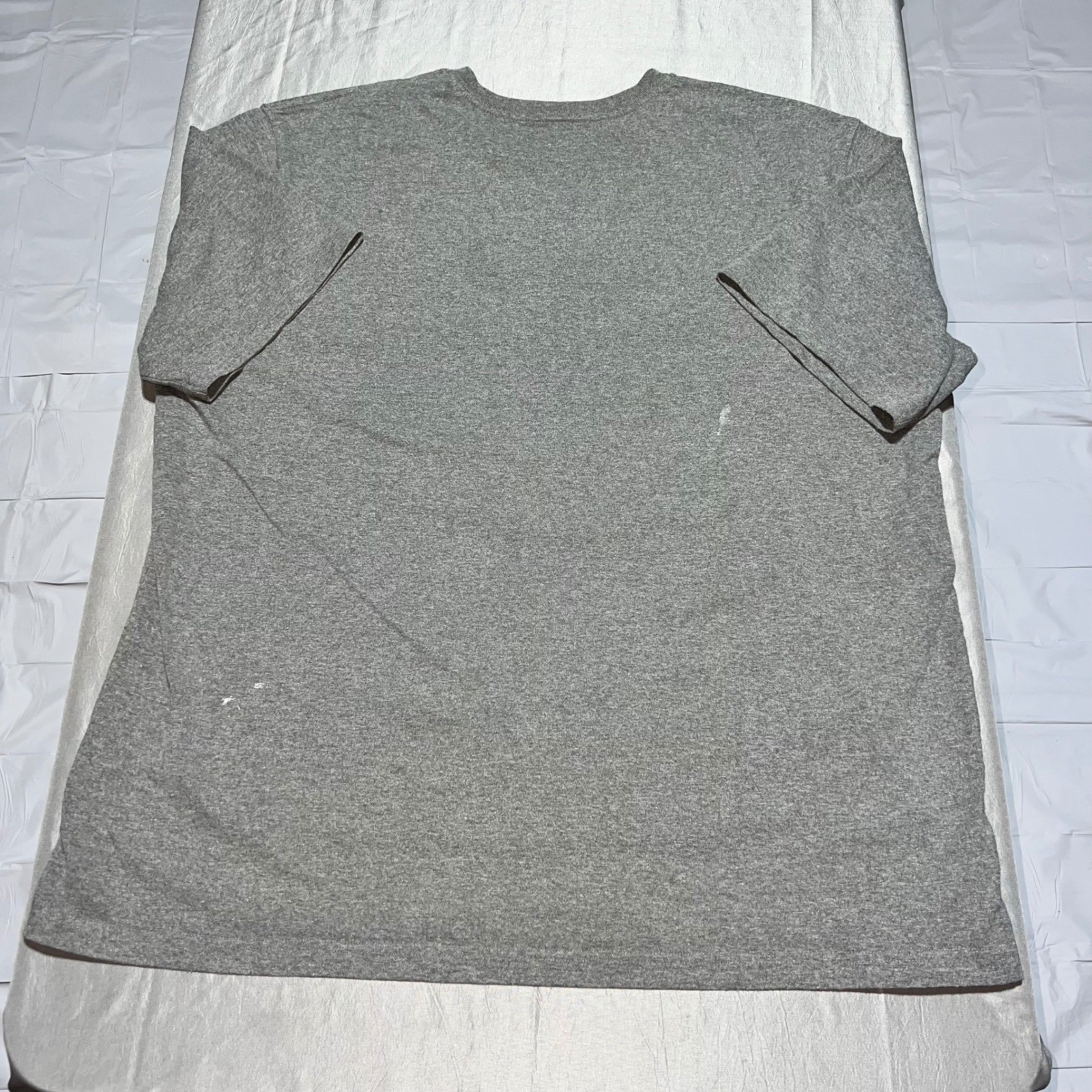 Carhartt Mens K87 Pocket Distressed T-Shirt Heather Gray Original Fit 2XL Logo