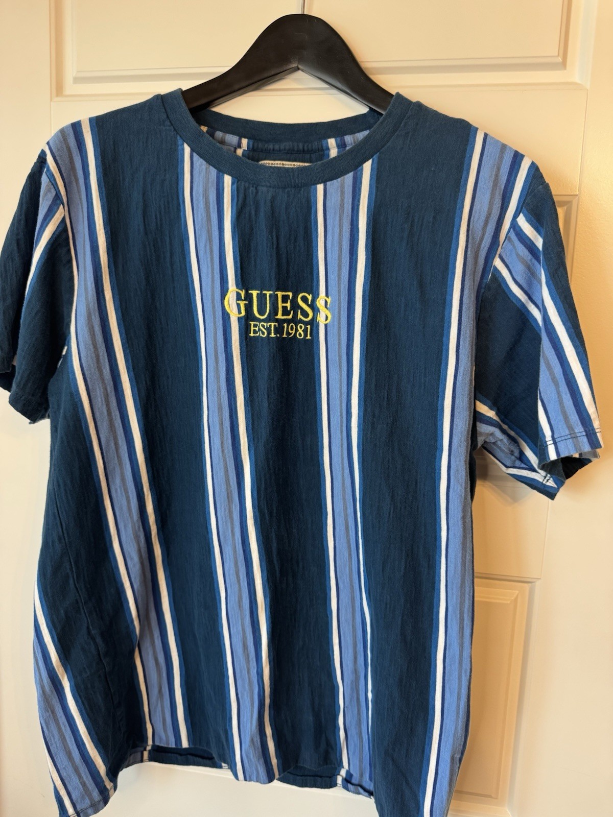 GUESS Originals Men&rsquo;s Blue Striped Embroidered Logo Crew Neck T-Shirt Size M