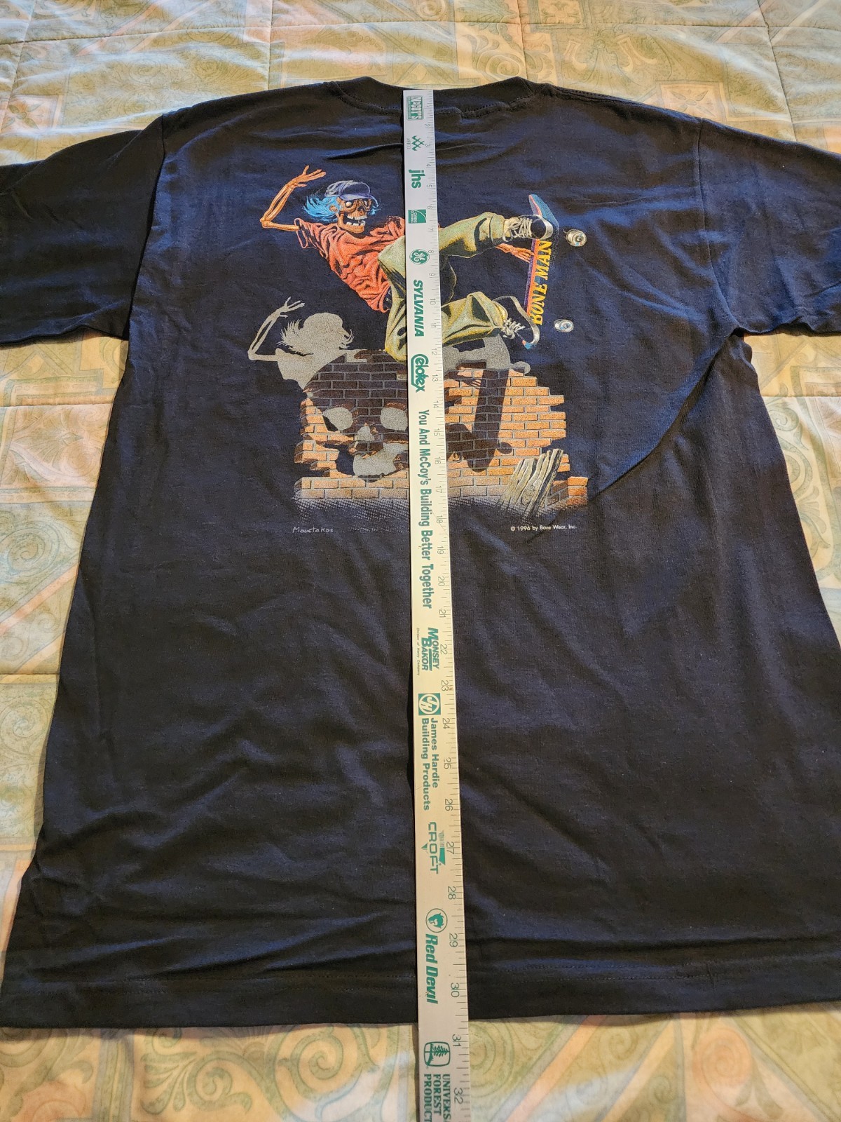 Bone Man Activewear Skeleton Skateboard Black T-Shirt Tee Size Large NOS