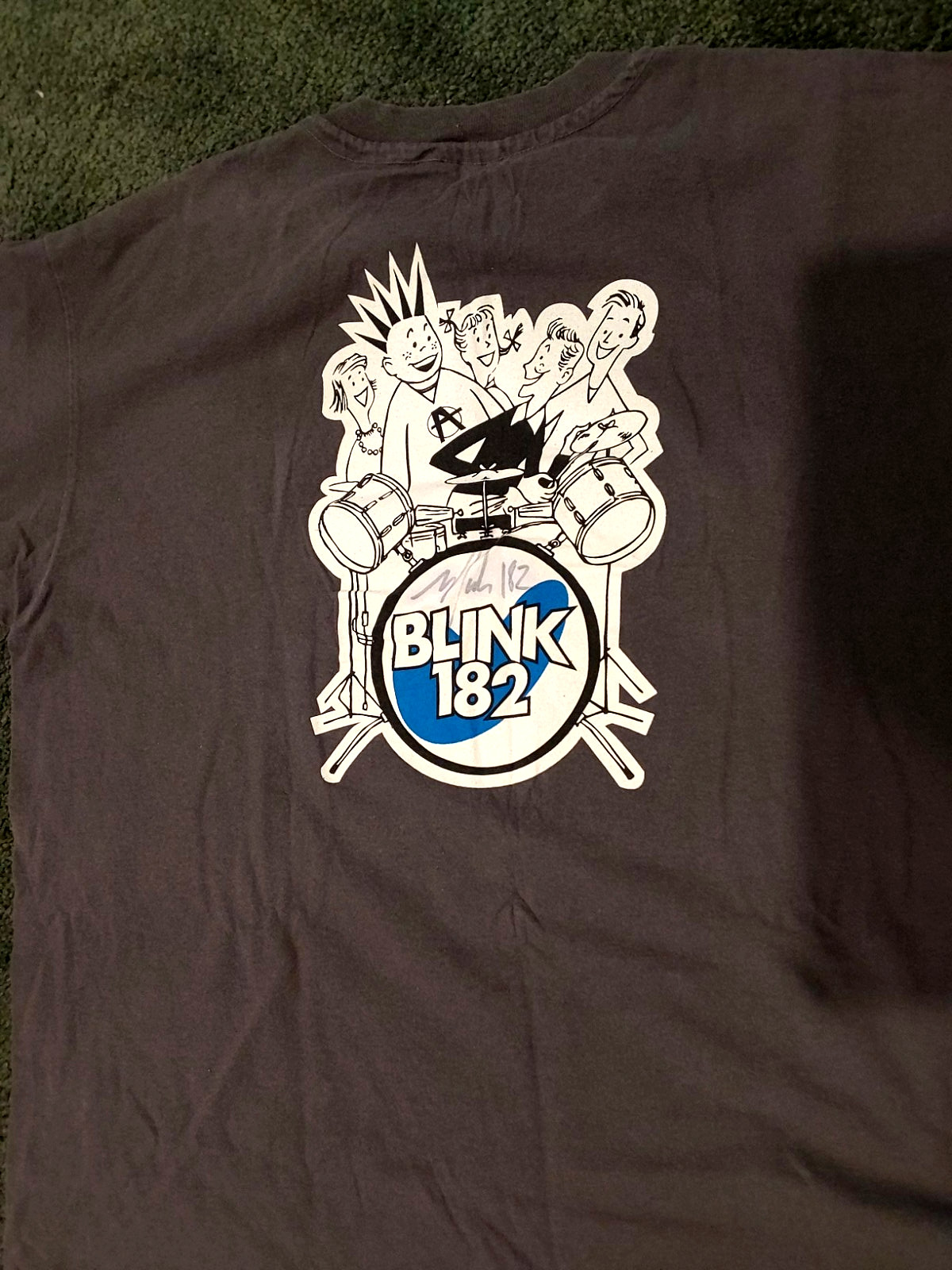 Rare vintage Blink 182 Warped Tour 1996 T-Shirt signed by Mark Hoppus XL