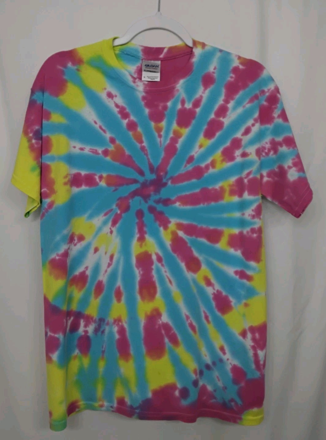 New Tie Dye Men&rsquo;s Medium T-Shirt Blue Yellow Multicolor Summer Swirl Spiral
