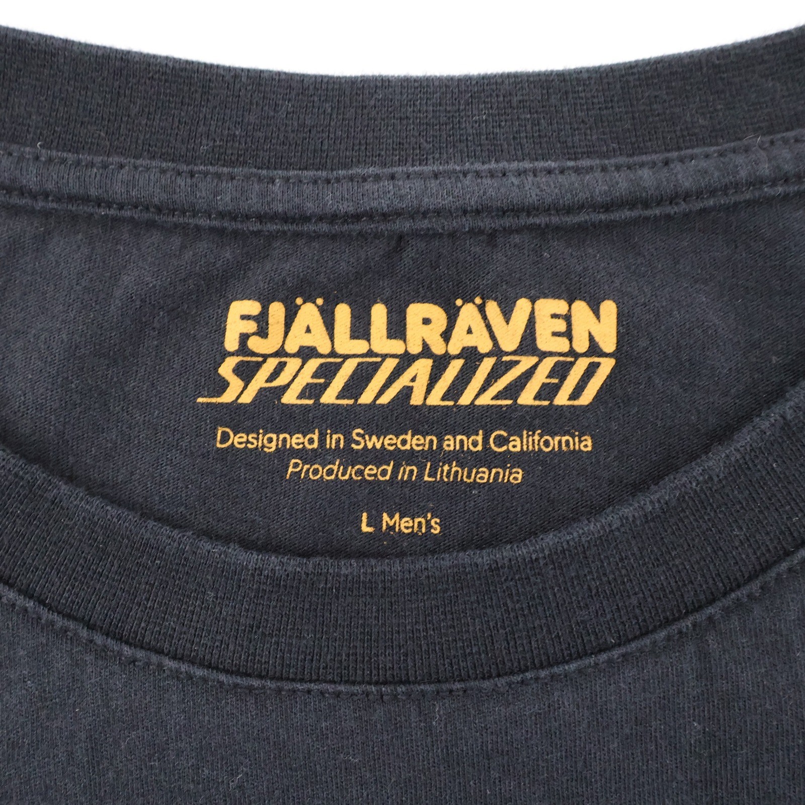 Fjallraven Specialized Pocket Zippered T-Shirt Black Short Sleeve Mens L