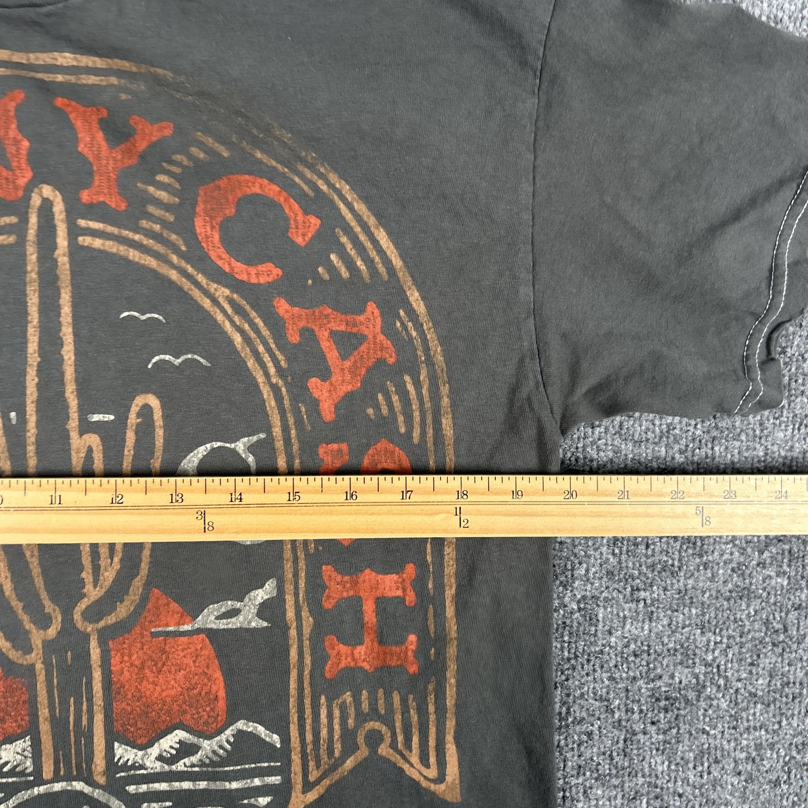 Johnny Cash Shirt Mens XS/S Gray Oversized Cowboy Boots Graphic Country Western