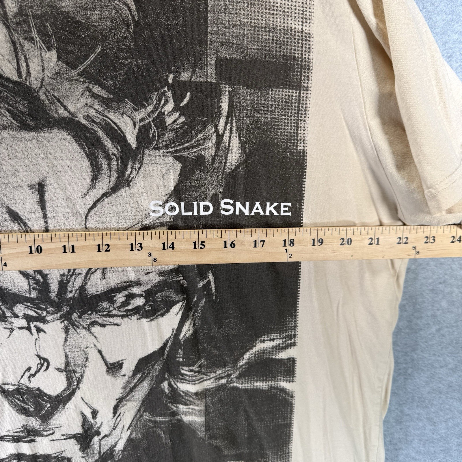 Uniqlo Metal Gear Solid 25th Anniversary Big Solid Snake Graphic Tee Shirt XL