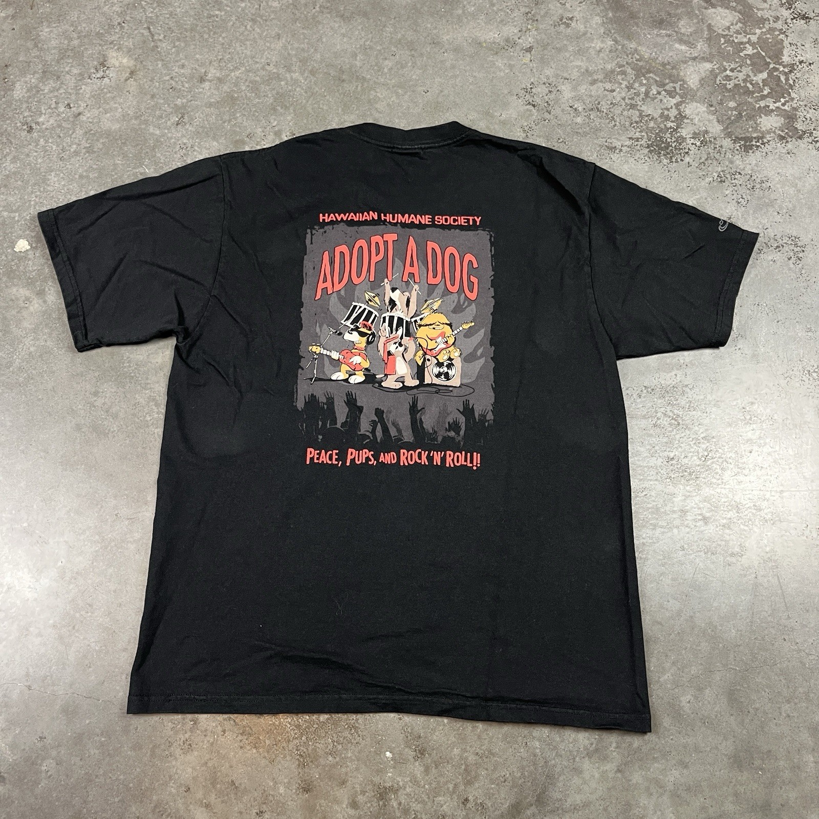 Crazy Shirt Mens Medium Black Adpot A Dog Preowned