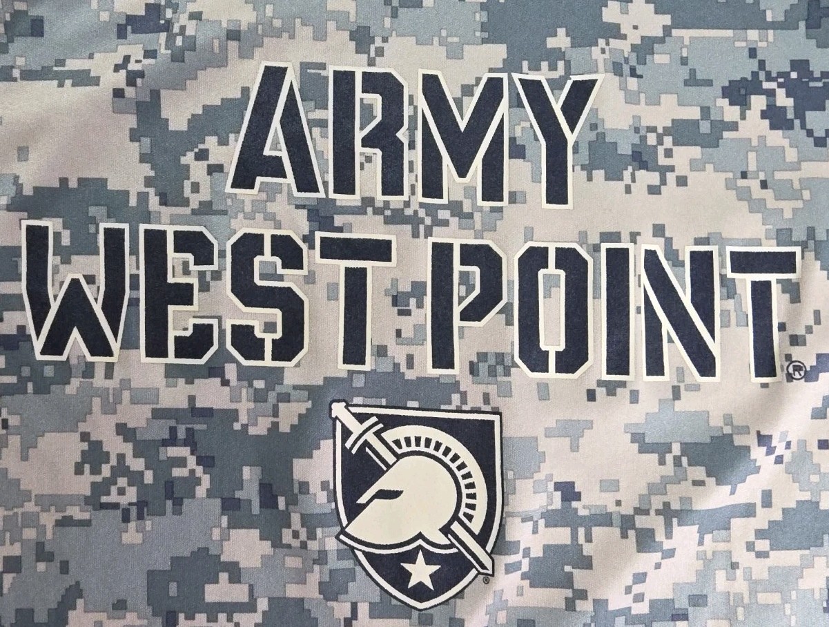 Army West Point T-shirt Size SMALL CAMOFLAUGE