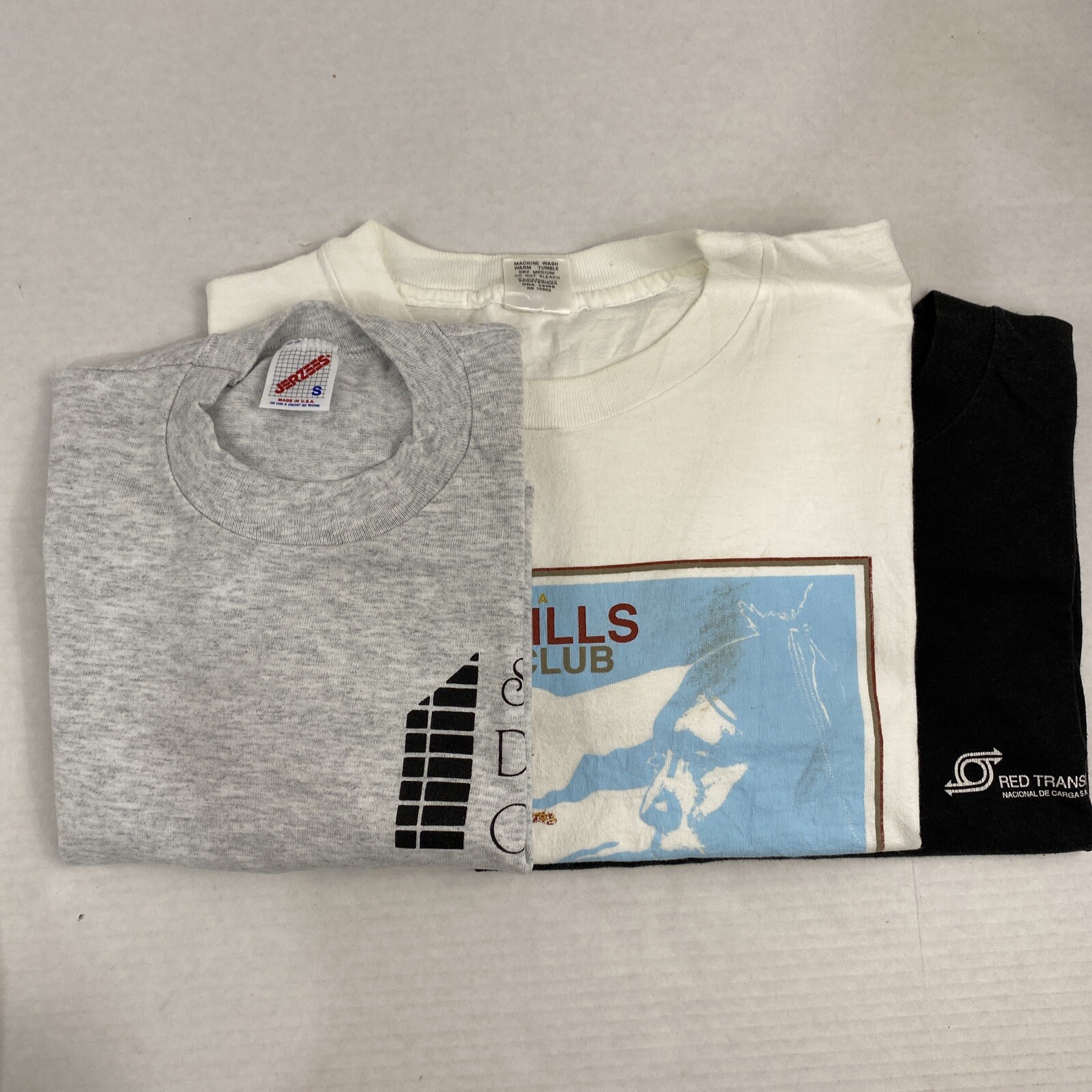 Wholesale Lot of 30 Vintage Short Sleeve Tee Shirts (Sizes In Description)