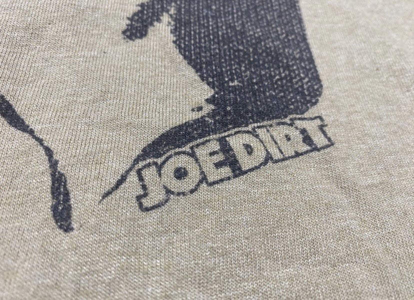 USA SoftSpun Joe Dirt I Hear People T-Shirt Movie Beige Medium 19×26.5 *Blemish