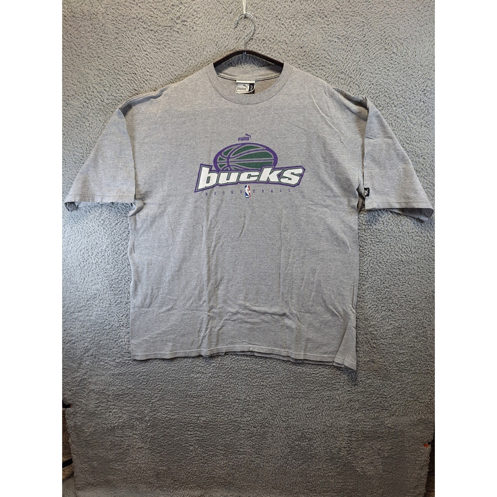 Puma T Shirt Mens 2XLT Grey Milwaukee Bucks Basketball Vintage 90s Streetwear