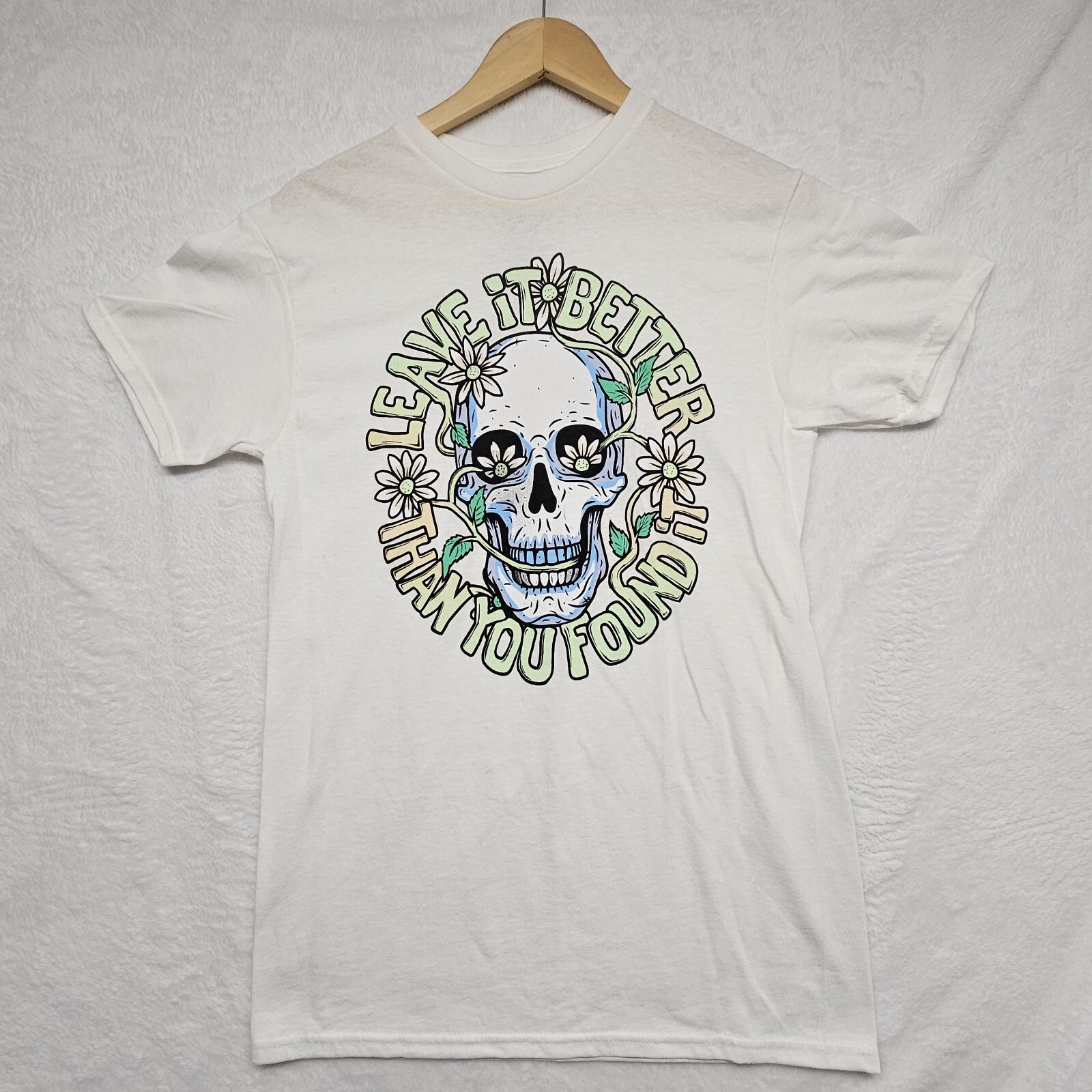 DOM T-Shirt Mens Small White « Leave It Better… » Skull Flowers Graphic Colorful