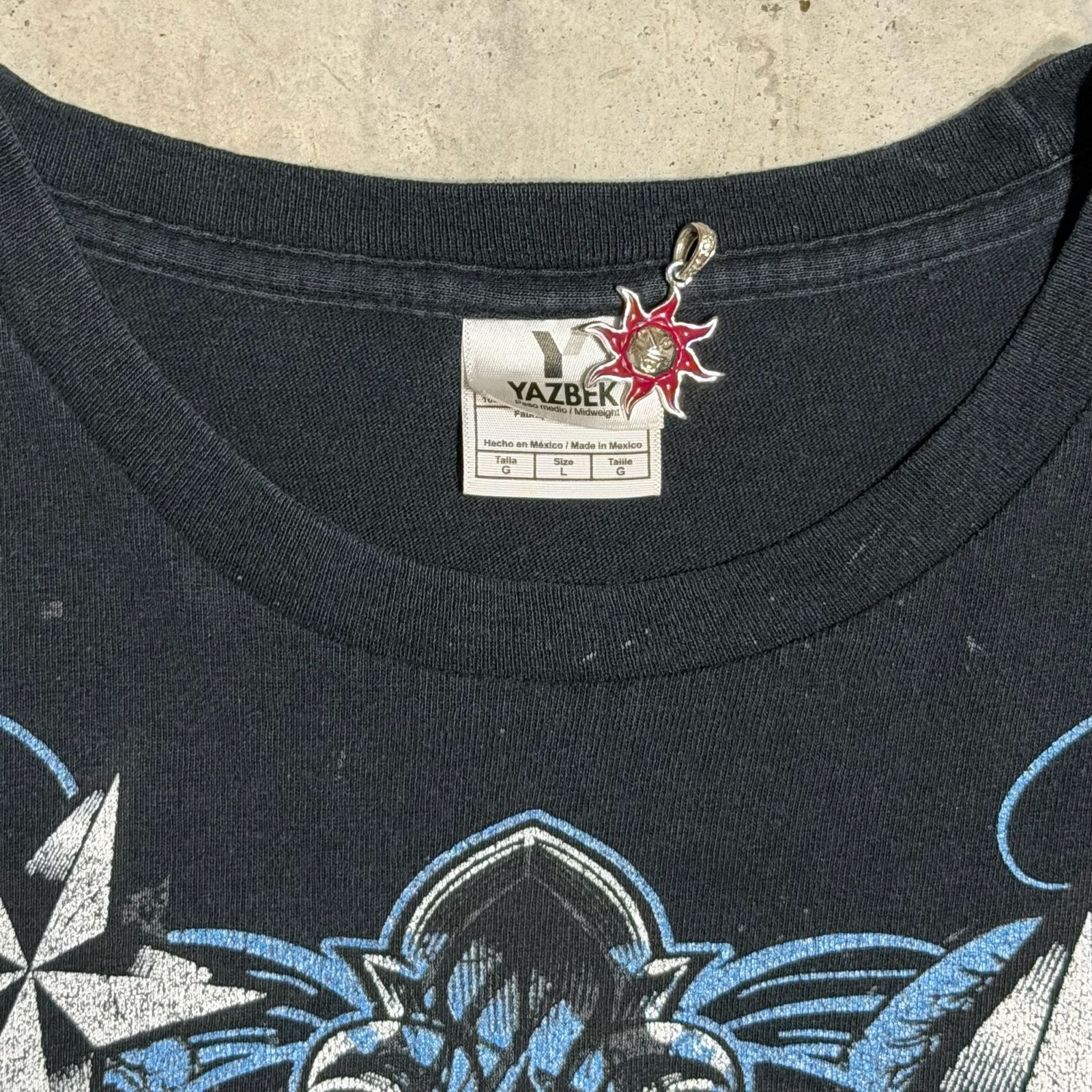 Vintage Yazbek Y2K cyber grunge fleur-de-lis wings graphic tee