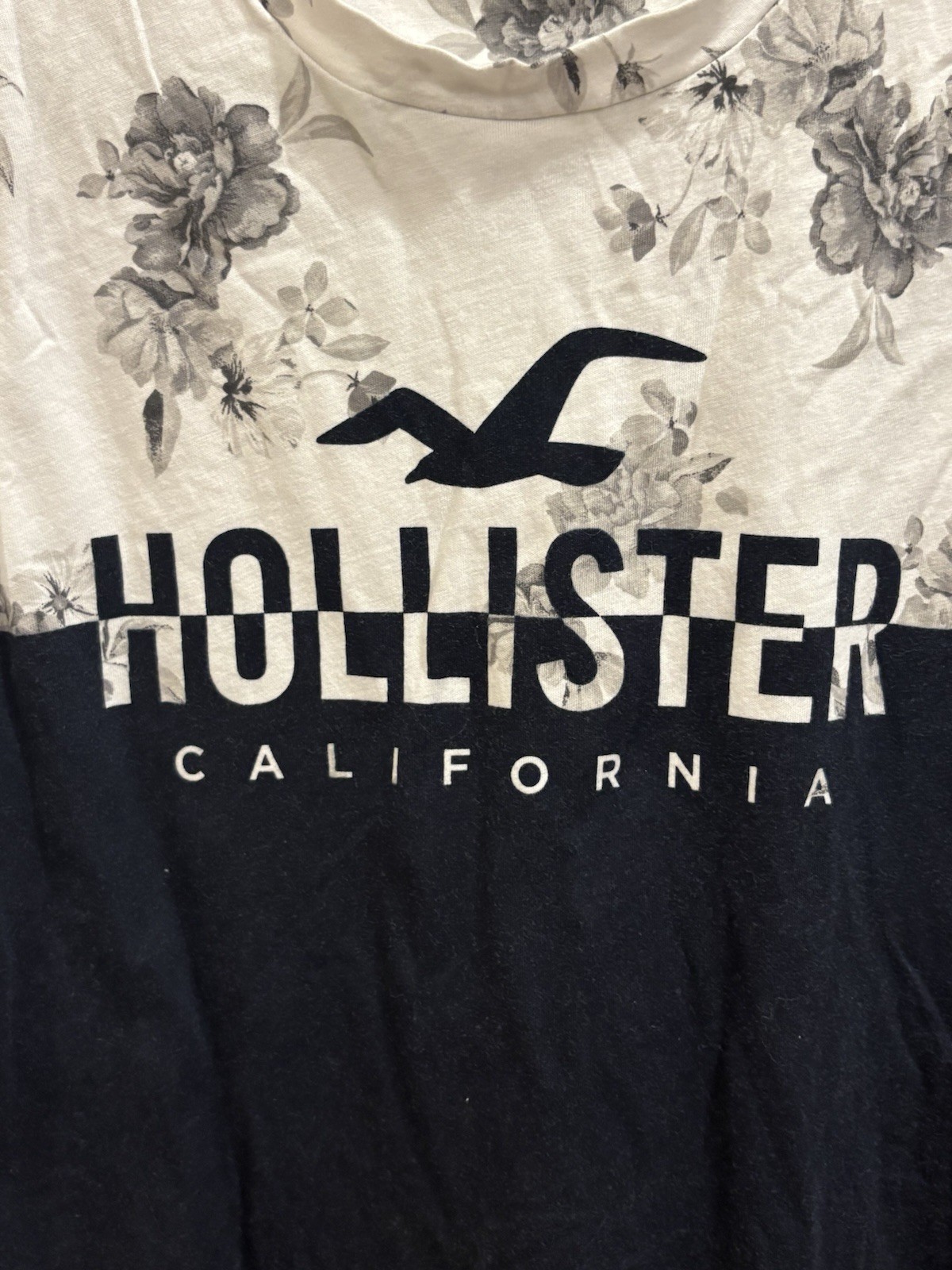 Men’s Hollister California Blue & White Floral Short Sleeve T-Shirt-Size Large