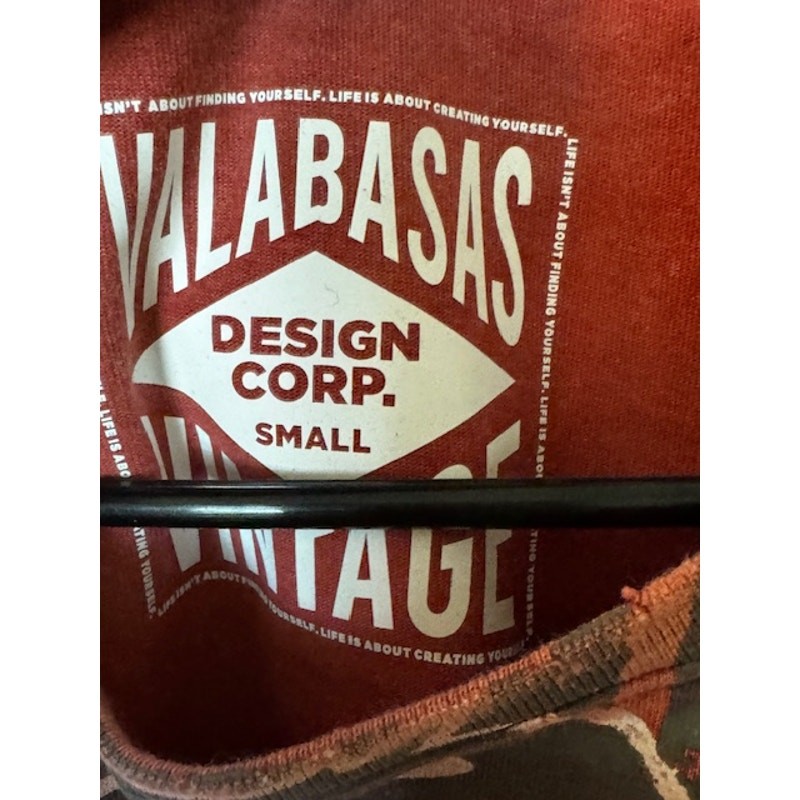VALABASAS « LAUGH NOW » VINTAGE DATE RED NWT TEE Men&rsquo;s S