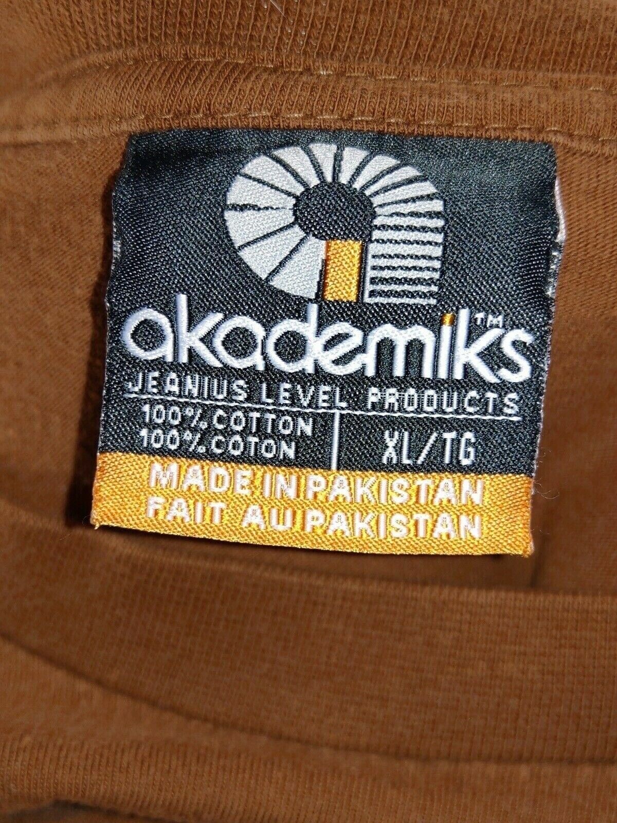 Akademiks Mens T-Shirt Long Sleeve Solid Graphic Size XL Pre-Owned Brown Stains