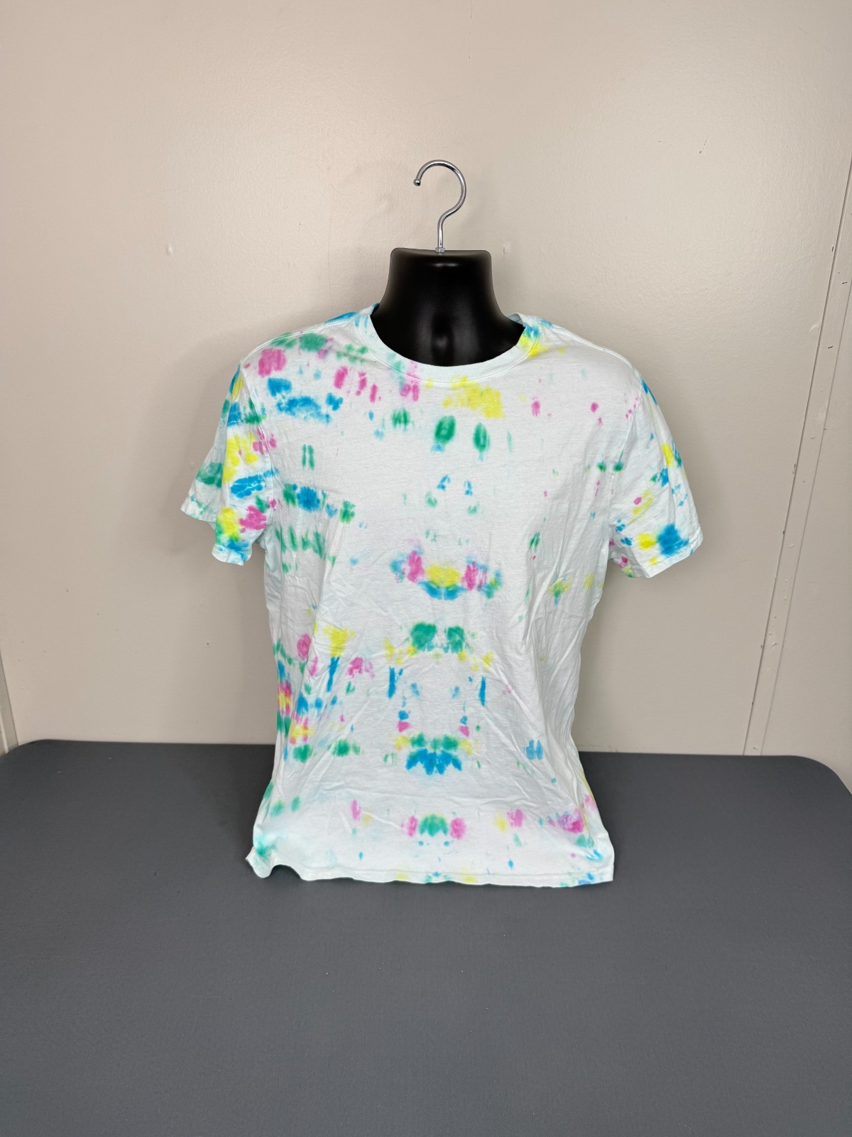 Pair Of Thieves Tie Dye T-shirt Men&rsquo;s Size Large Crewneck