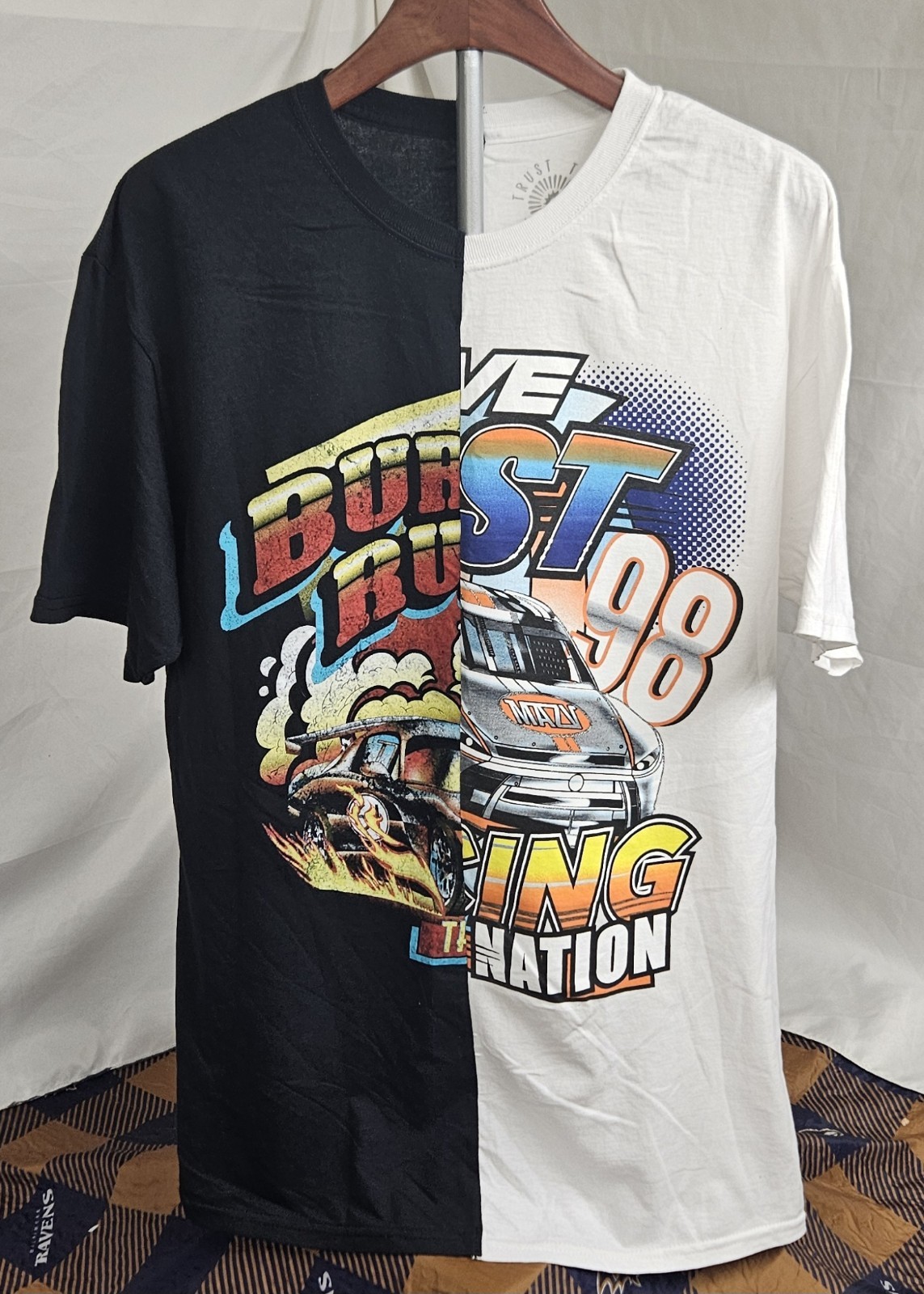 Men&rsquo;s Trust The Universe Split T-Shirt Auto Racing Black White Size Medium