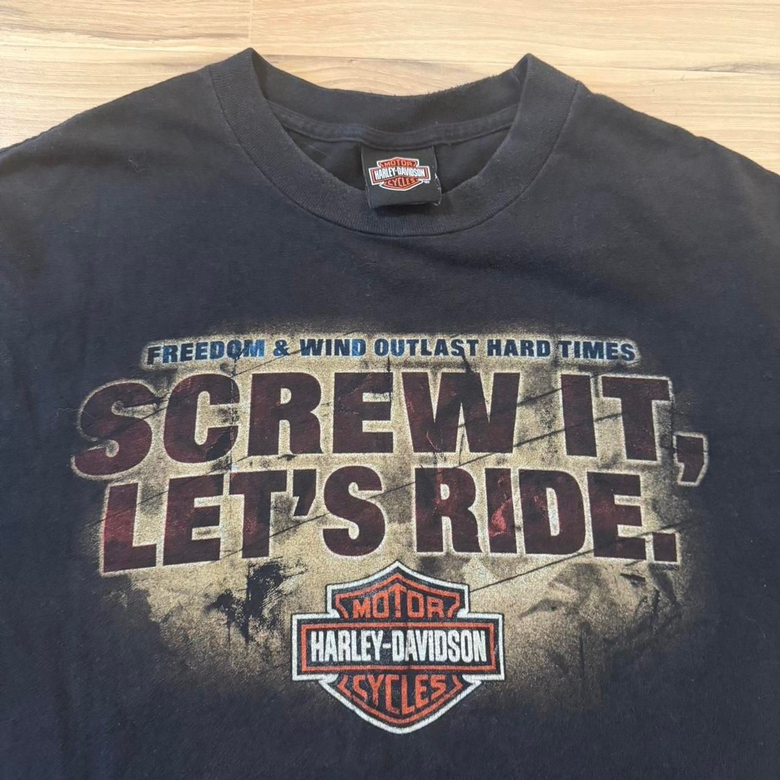 Y2K Harley Davidson “Screw it, Let’s Ride” Pig Trail Biker graphic Tee Sz large