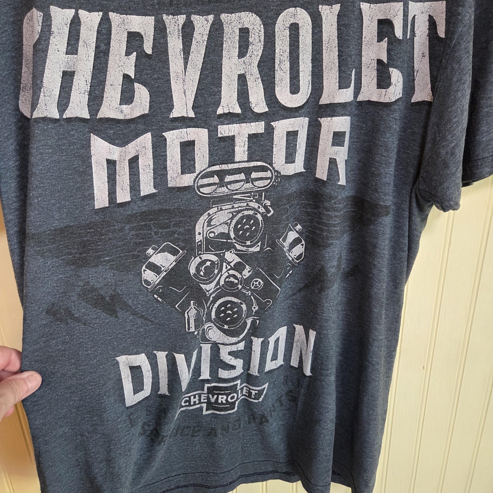 GM Chevrolet Motor Division Shirt Mens Medium Gray Engine Graphic Tee Auto