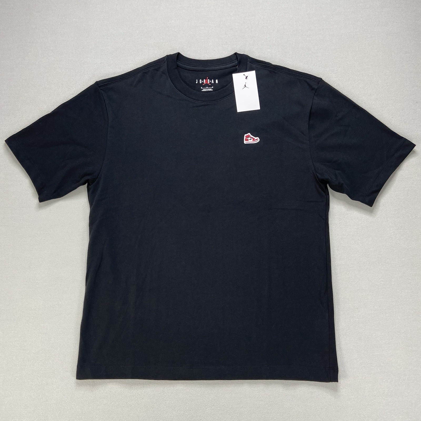 HJ2326-010 Nike Air Jordan Men&rsquo;s AJ1 High Chicago Sneaker Patch T-Shirt Size M