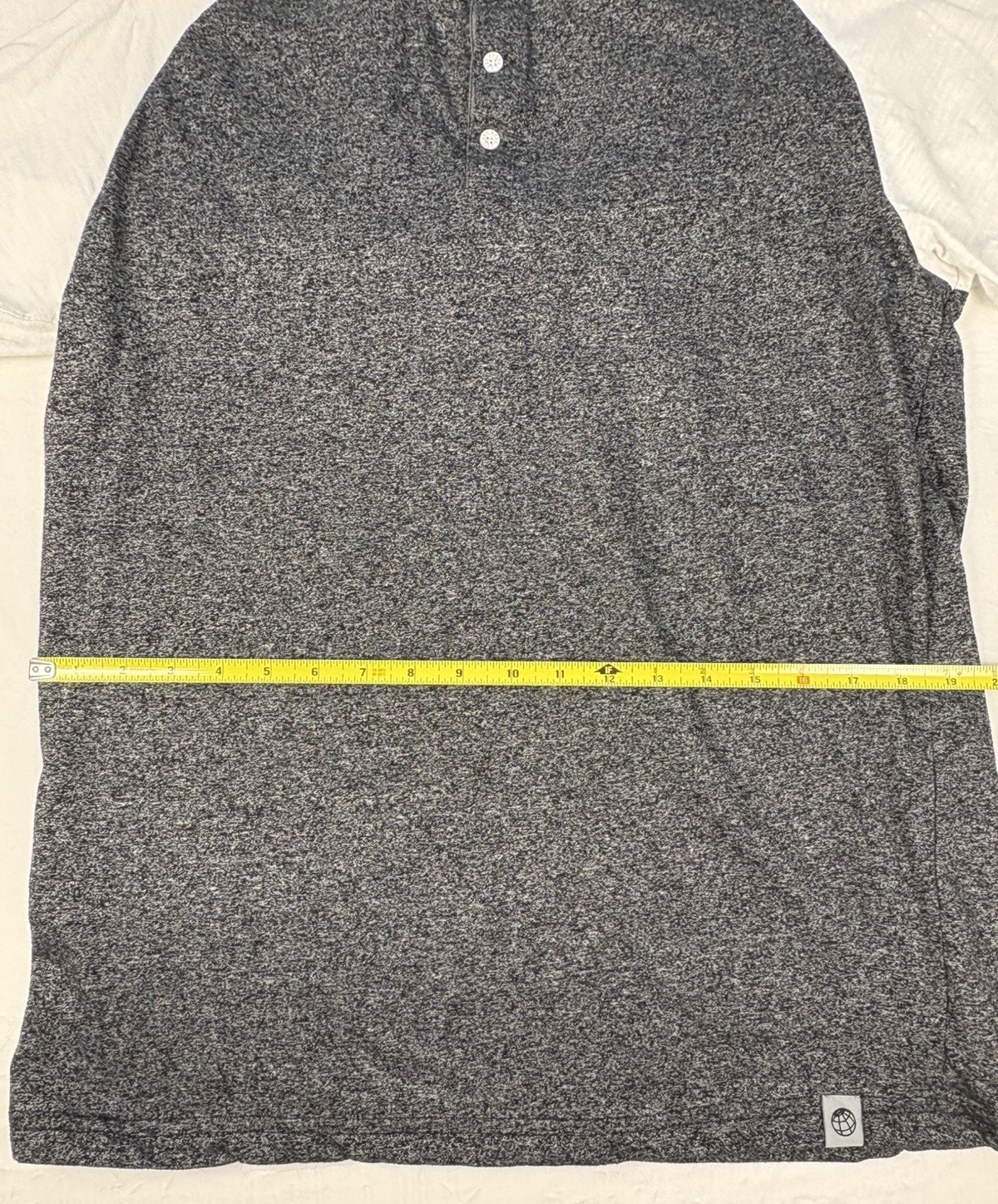 Free Planet Men&rsquo;s L Gray with White Sleeve Military Style Decal T-Shirt Cotton