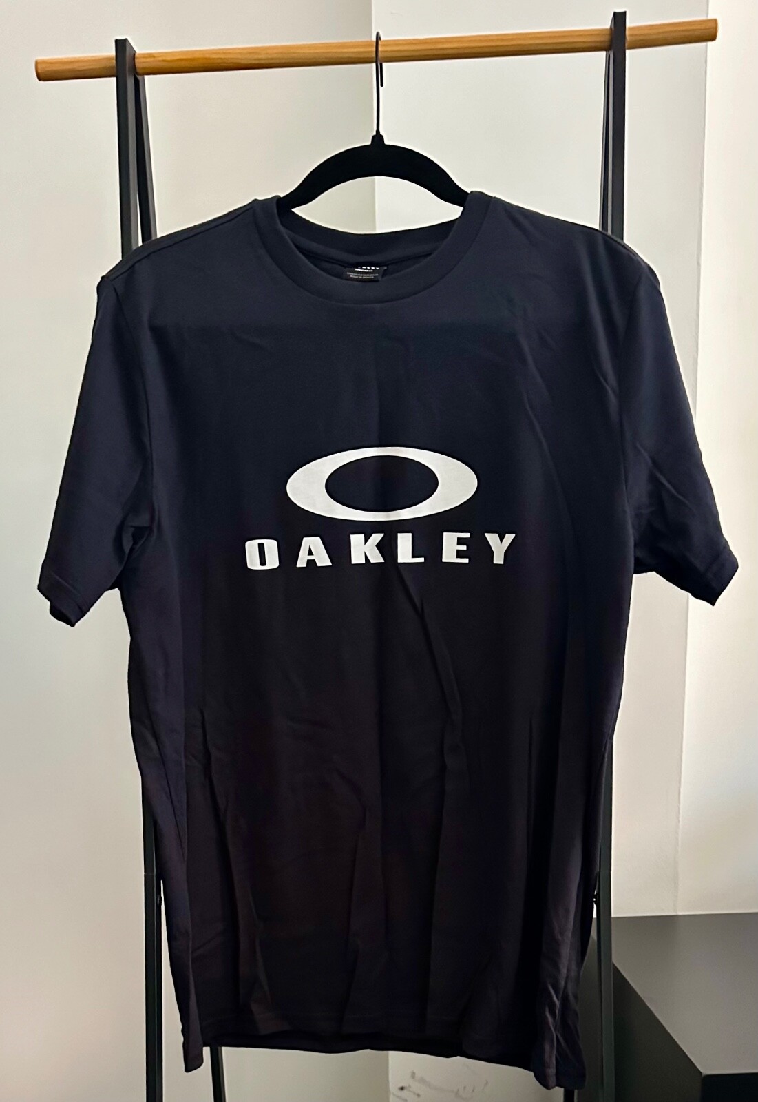 Oakley Mens T-Shirt 100% cotton Medium Regular Fit