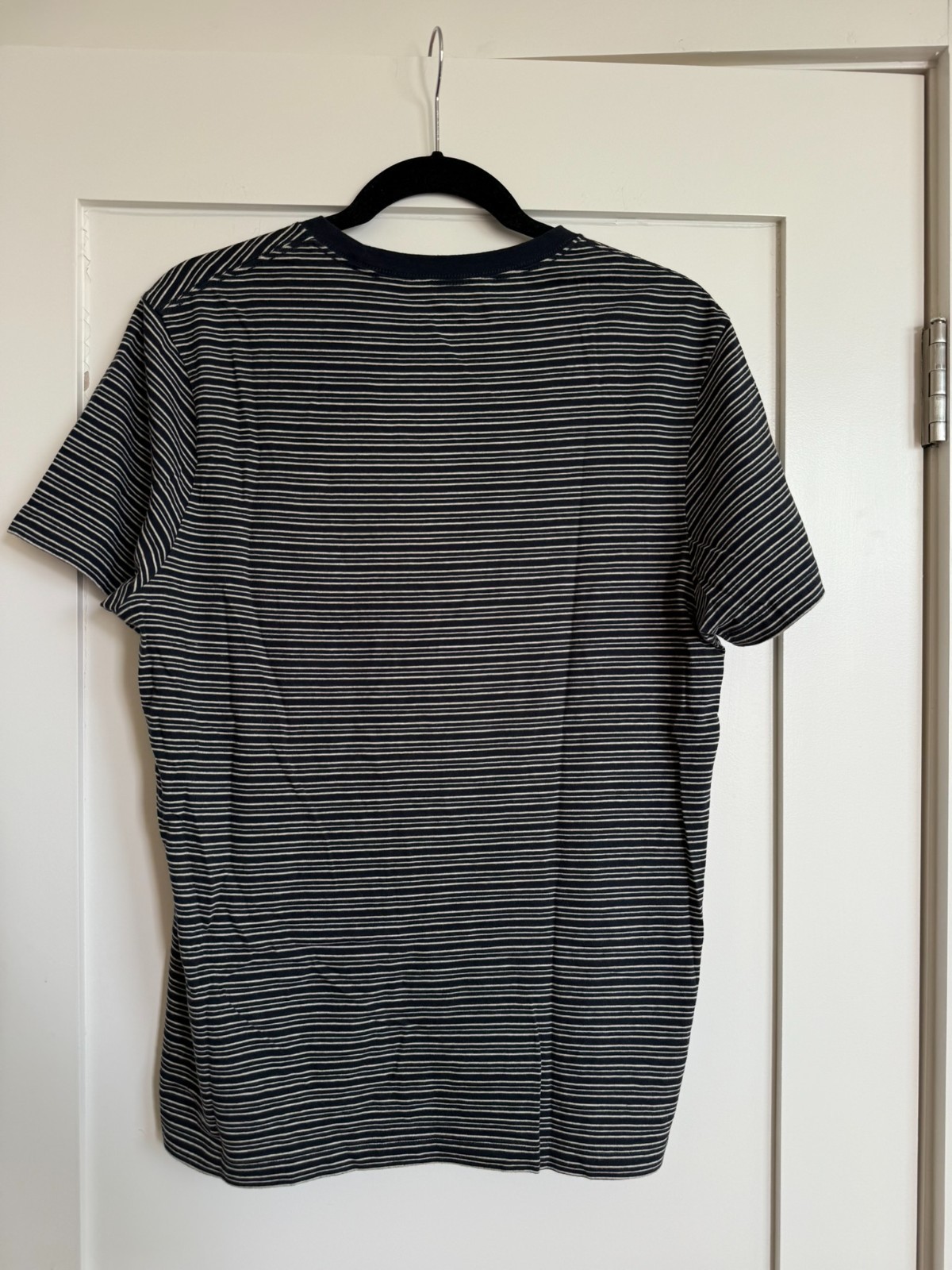 J.Crew Men&rsquo;s Medium Navy Stripe Pocket T-Shirt