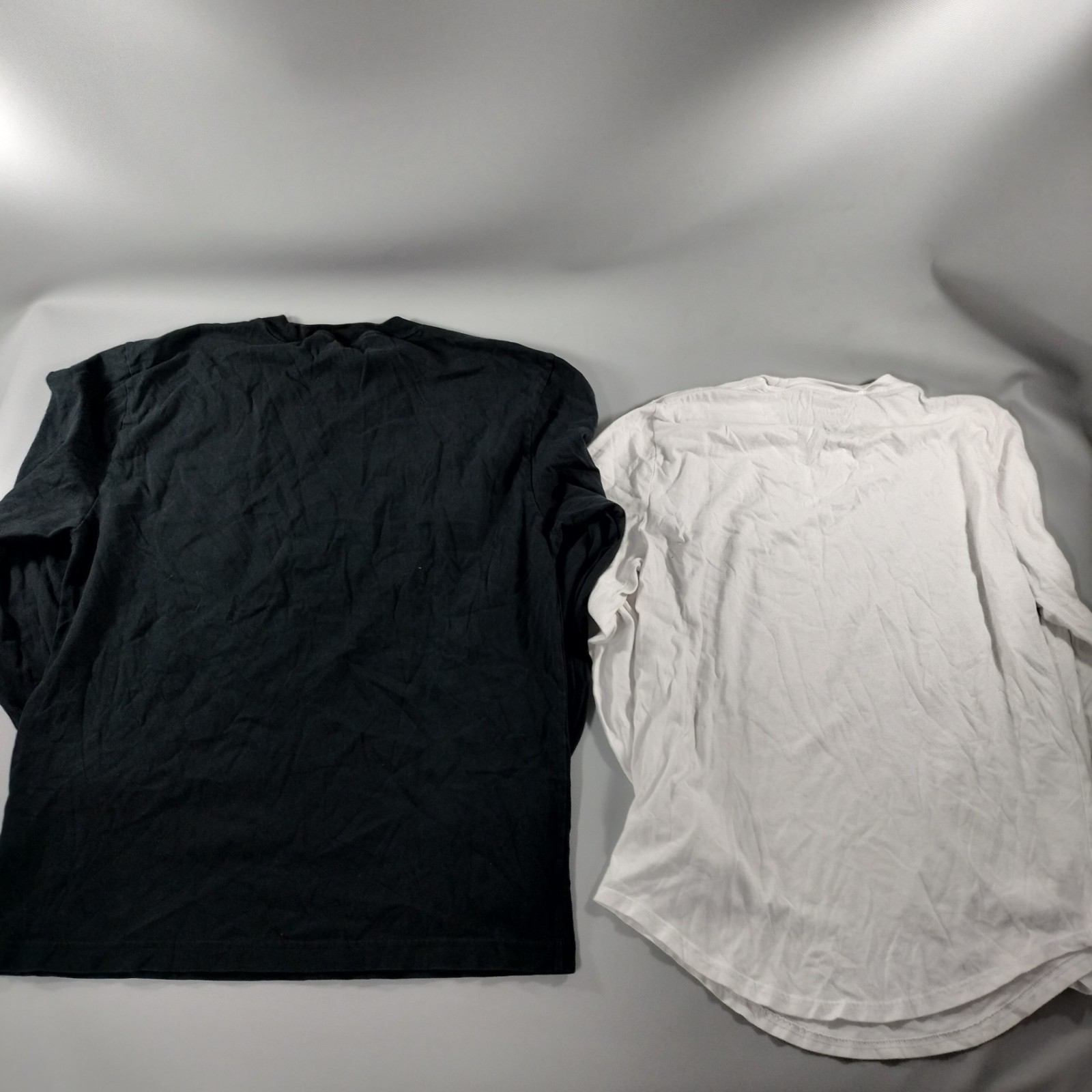 Hollister Lot of 2 Black White Crew Neck Pull On Long Sleeve T-shirts Mens Sz S