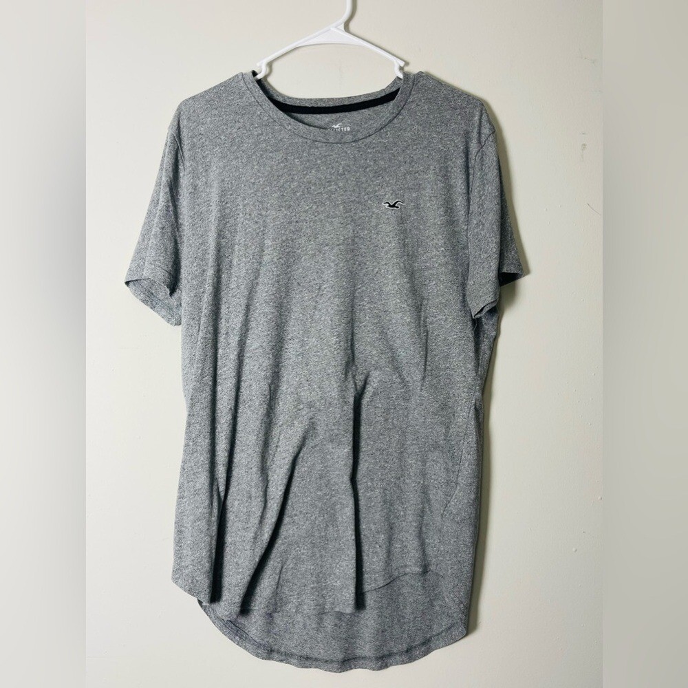 Hollister Shirt Men&rsquo;s Large Gray Curved Hem Casual Outdoorsy Minimalist Plain