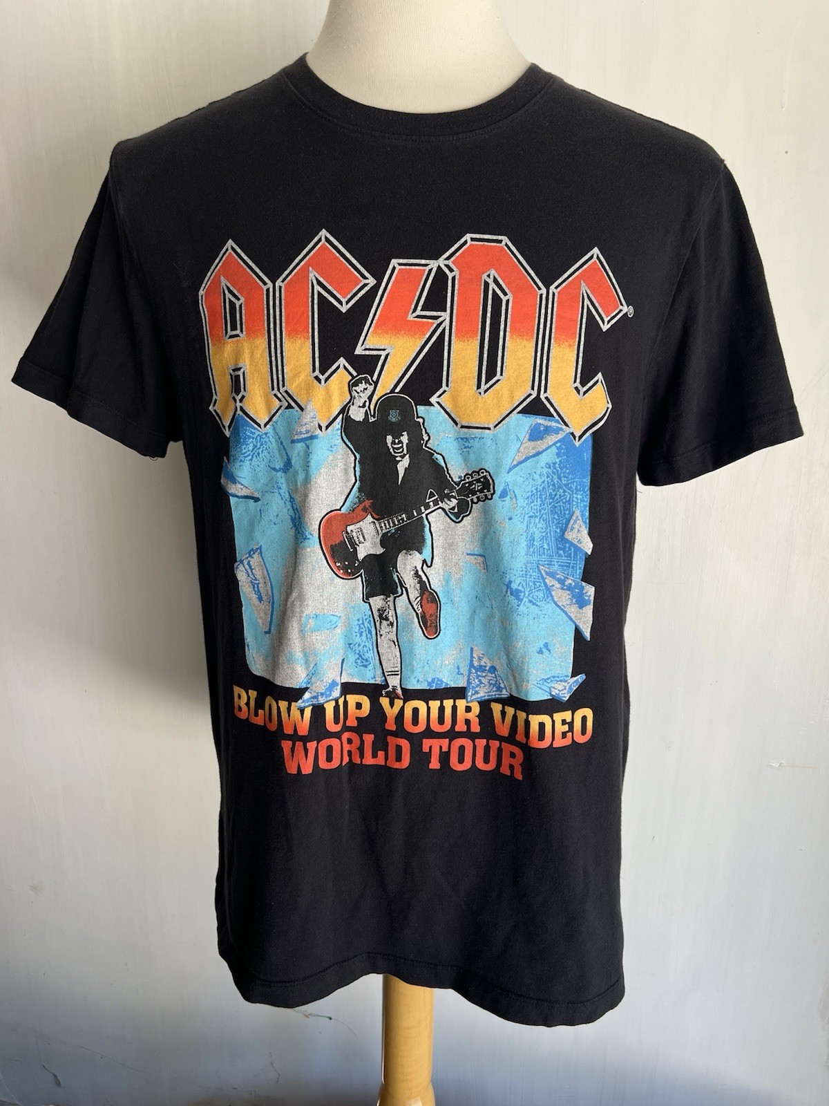 ACDC (2020) Official AC⚡️DC « Blow Up Your Video World Tour » T-Shirt Size Large