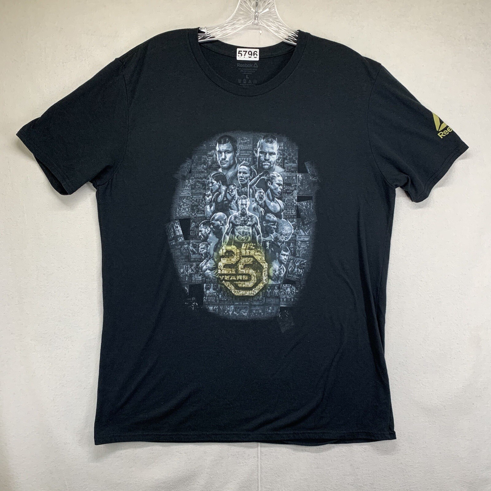 Men’s T Shirt UFC 25 Lots Of Fighters Graphic Reebok Size Medium Thin Black