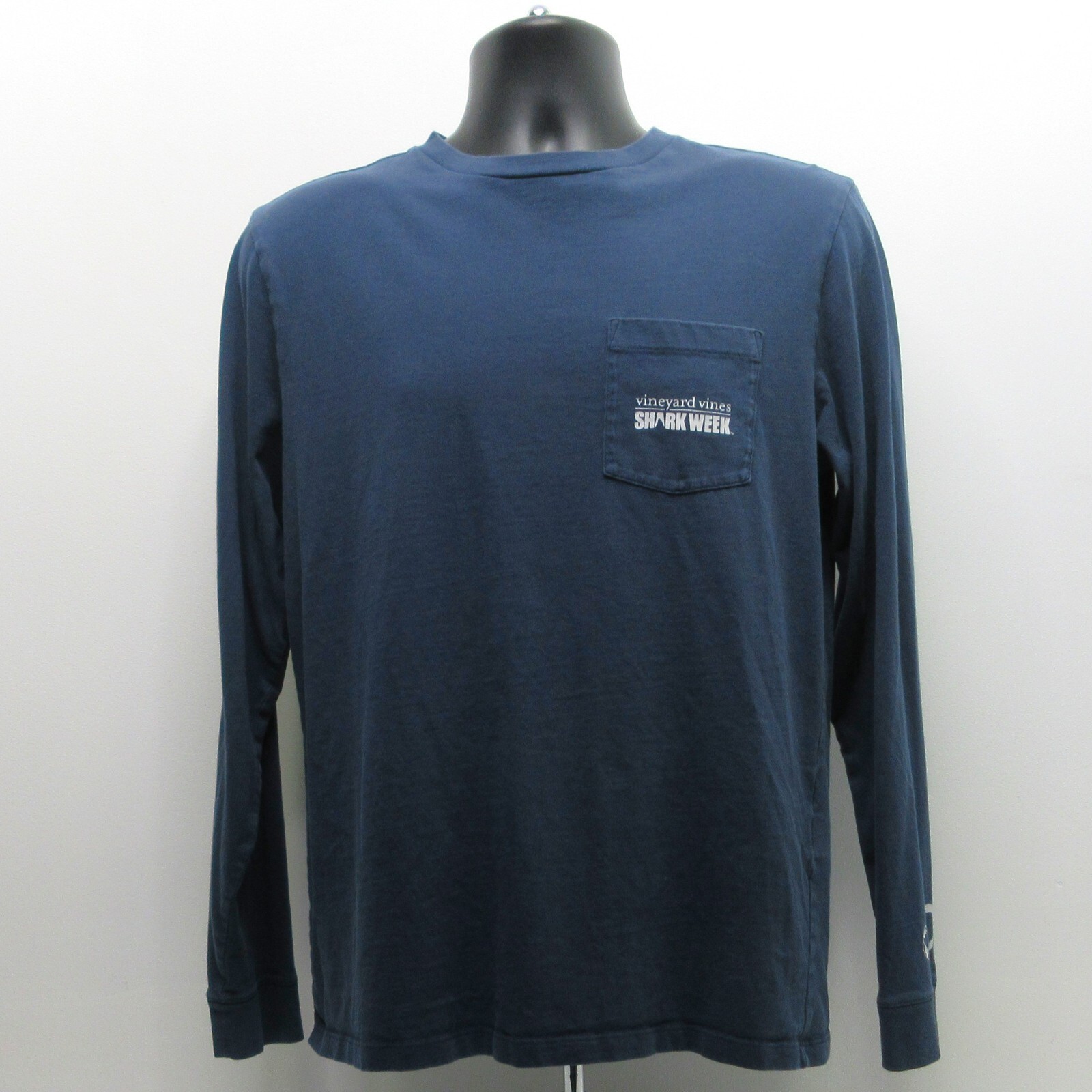 Vineyard Vines Shark Week Discovery T Shirt Small Long Sleeve Pocket Blue