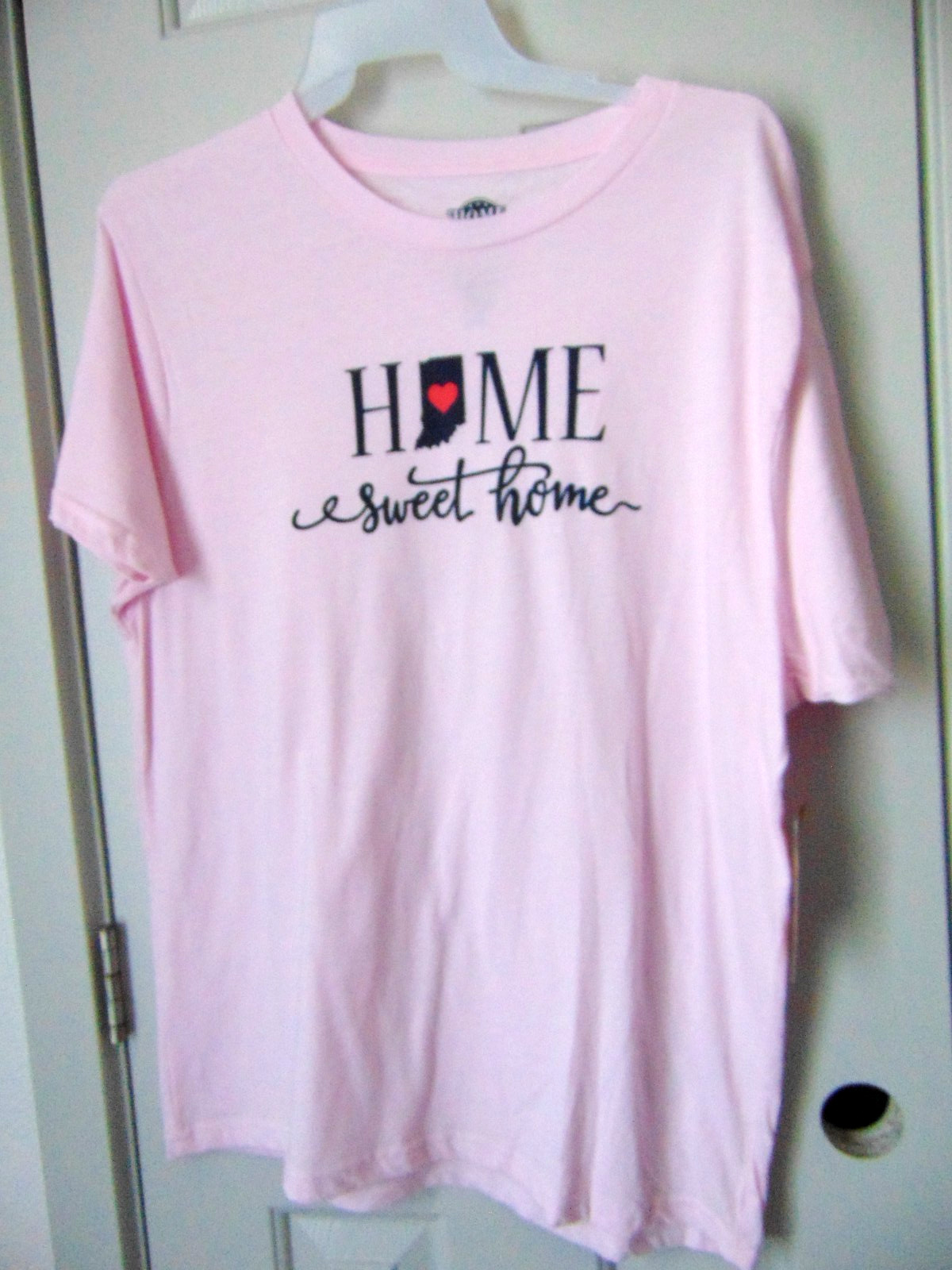 Home Free adult L pink t-shirt “Home Sweet Home” crewneck INDIANA