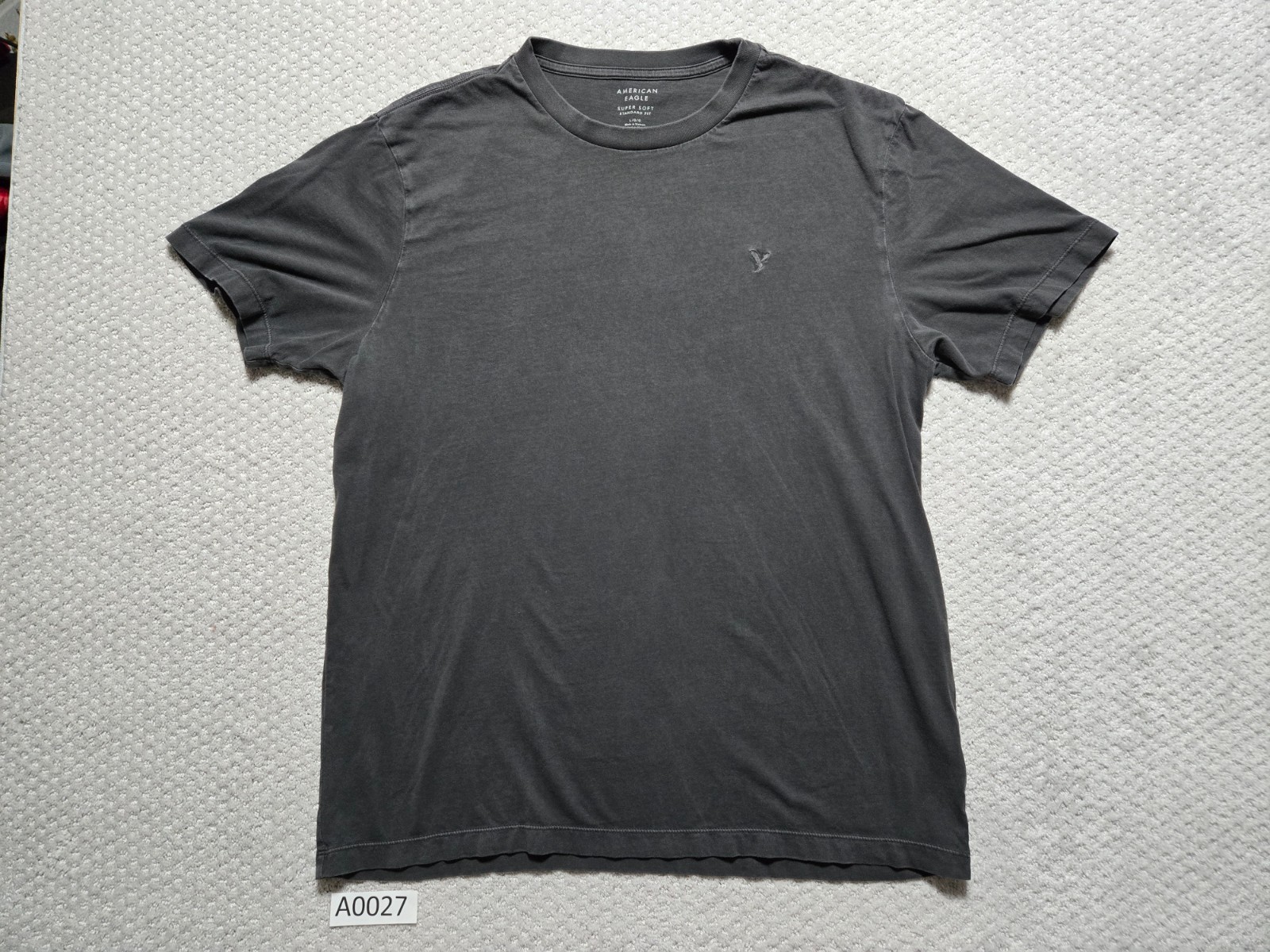 American Eagle Standard Fit T-Shirt ~ Men’s Large ~ Dark Gray