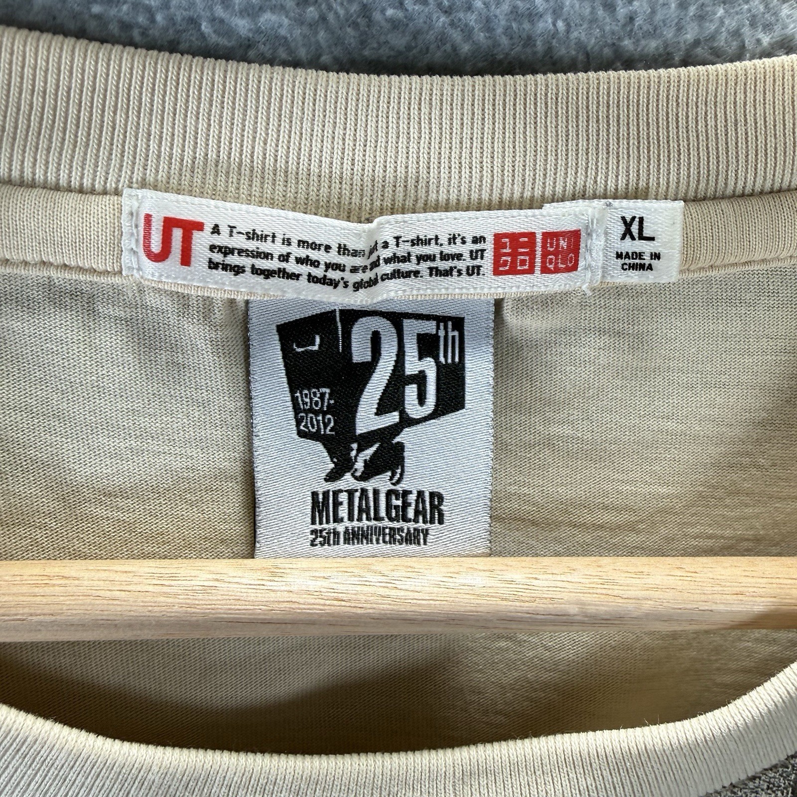 Uniqlo Metal Gear Solid 25th Anniversary Big Solid Snake Graphic Tee Shirt XL