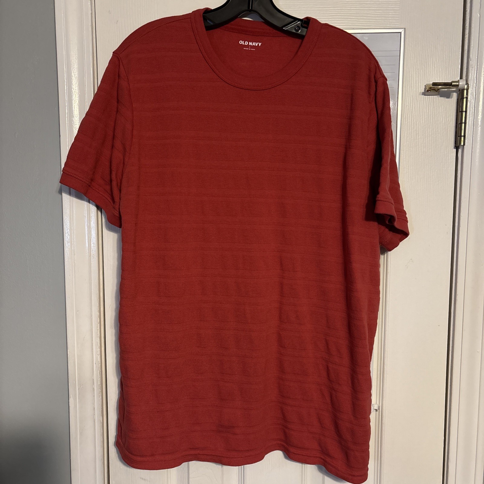 Old Navy Crewneck Red Ribbed Shirt Mens Size Large Cotton/Poly Blend