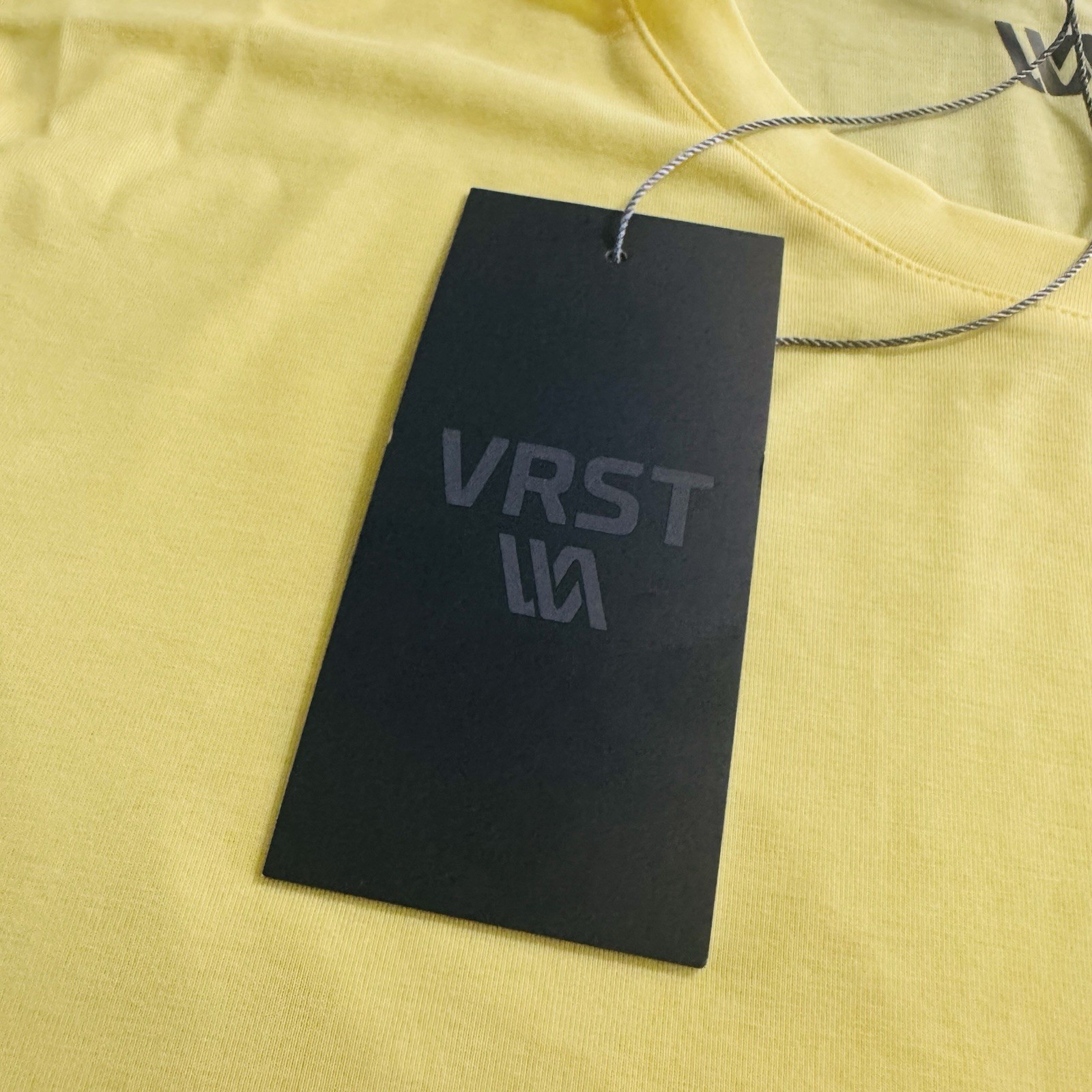 VRST Men’s Icon Tee Size Large T-Shirt Yellow Blaze Heather Soft