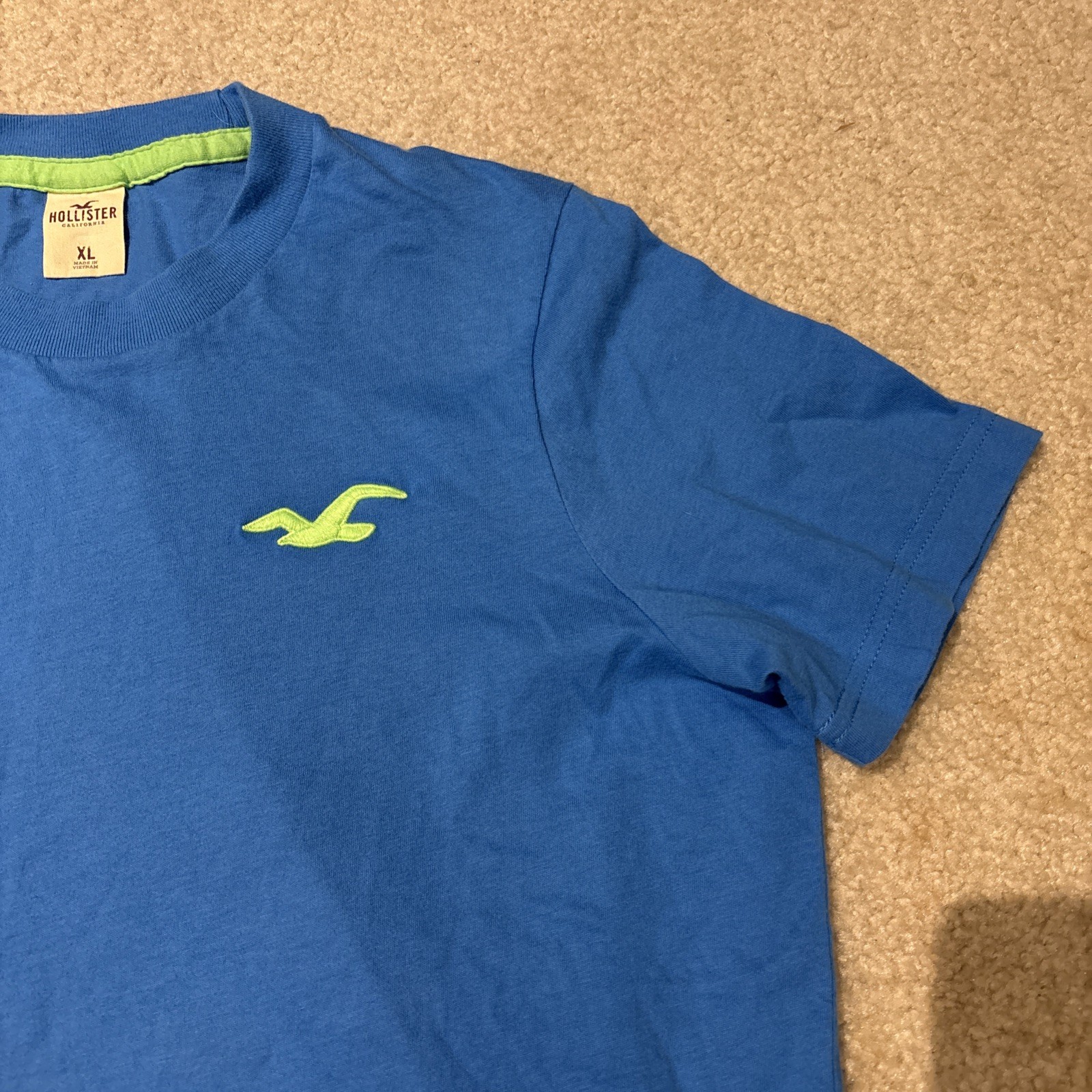 Hollister California Blue Short Sleeve T-Shirt Mens Size XL Green Bird Logo