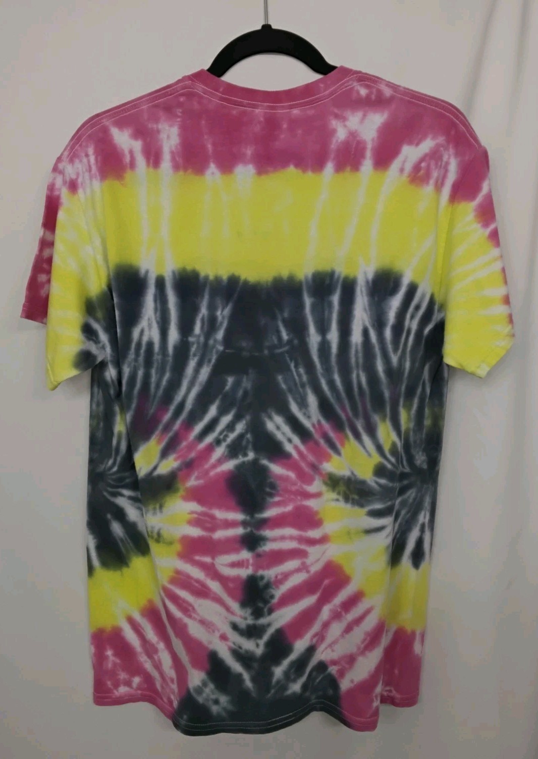New Tie Dye Men&rsquo;s Medium T-Shirt Pink Yellow Multicolor Swirl Spiral