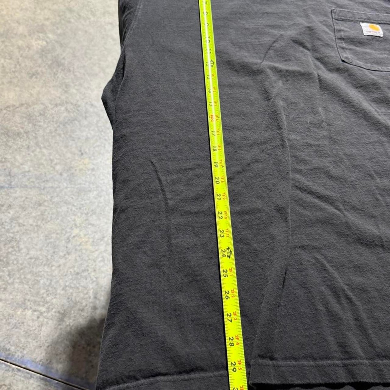 Carhartt Men&rsquo;s Black and Grey T-shirt