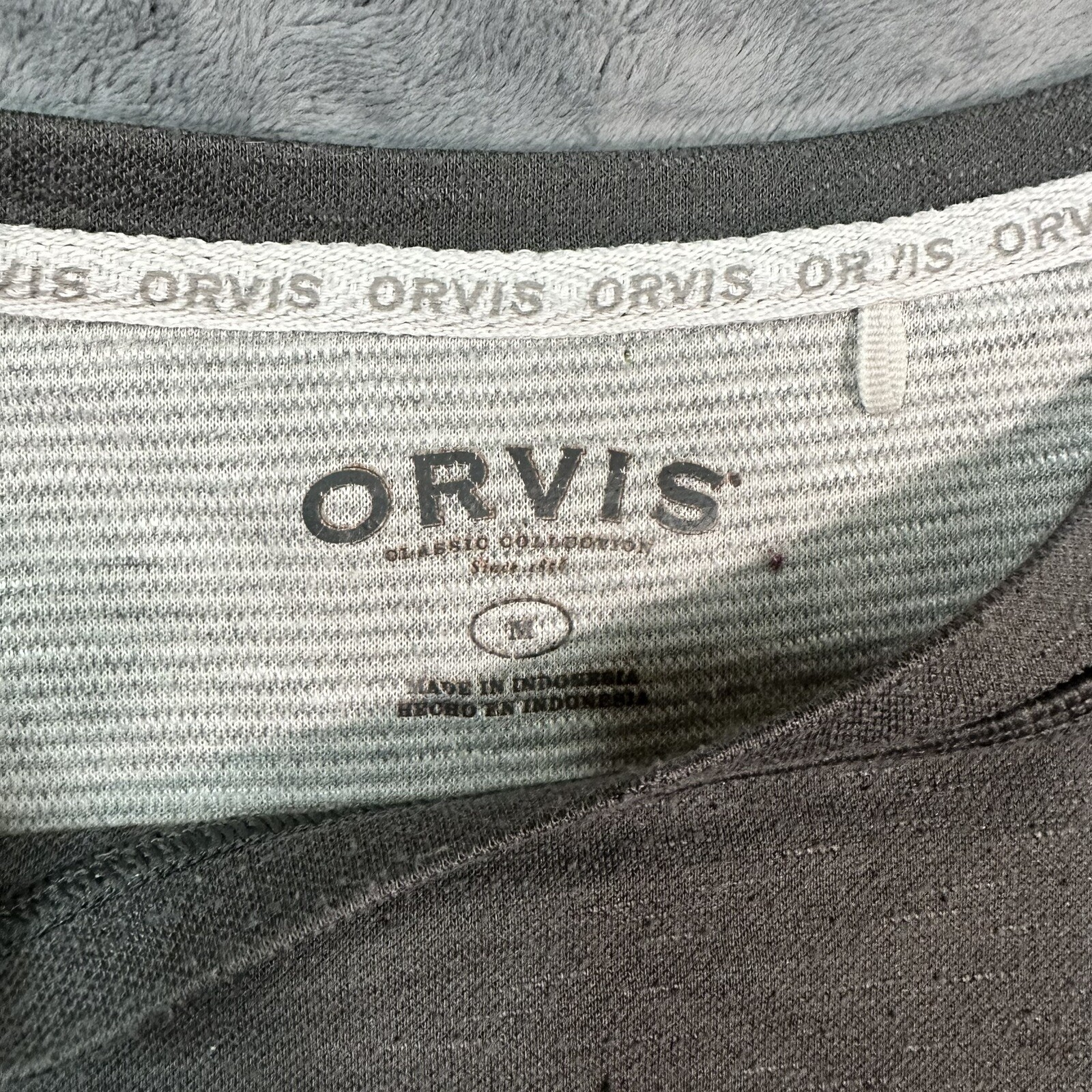 Orvis Classic Collections Pull Over Shirt Men’s Size M Gray Long-Sleeve